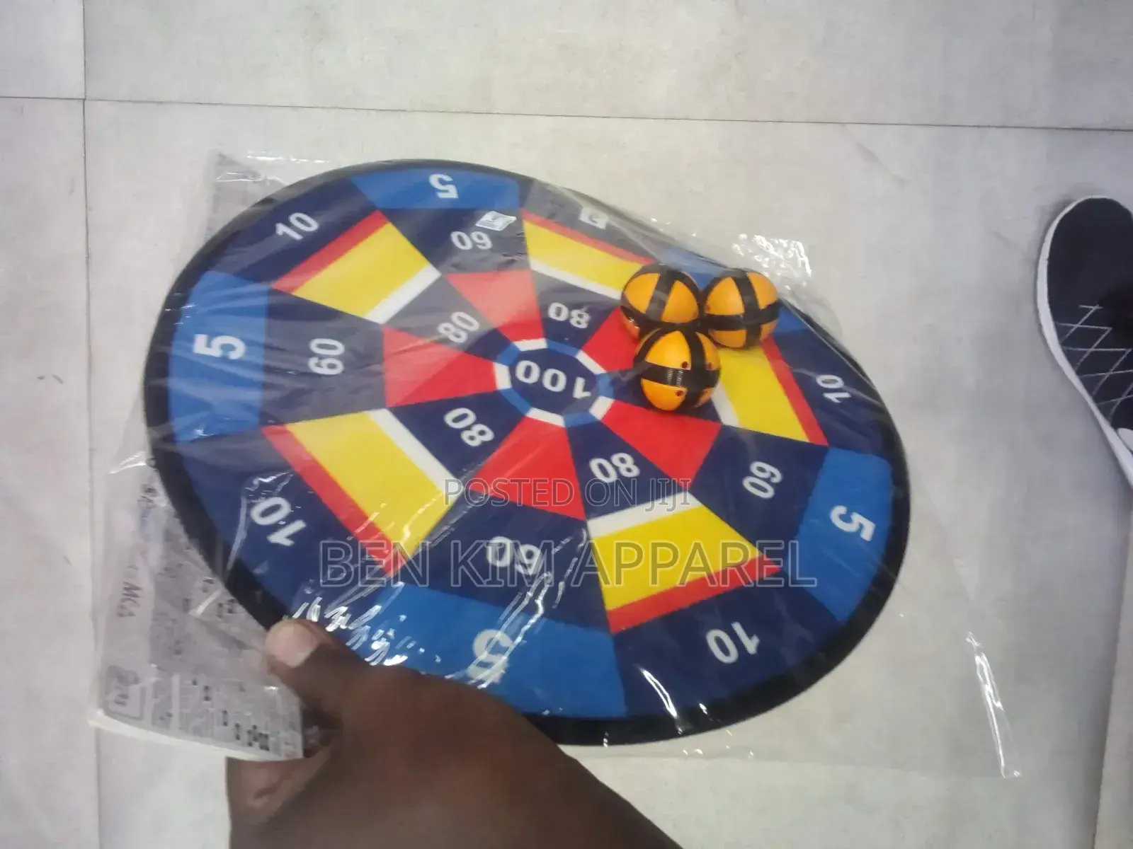 Blue Red Kids Darts Vecro Kit 100 Points With 3 Stick Balls
