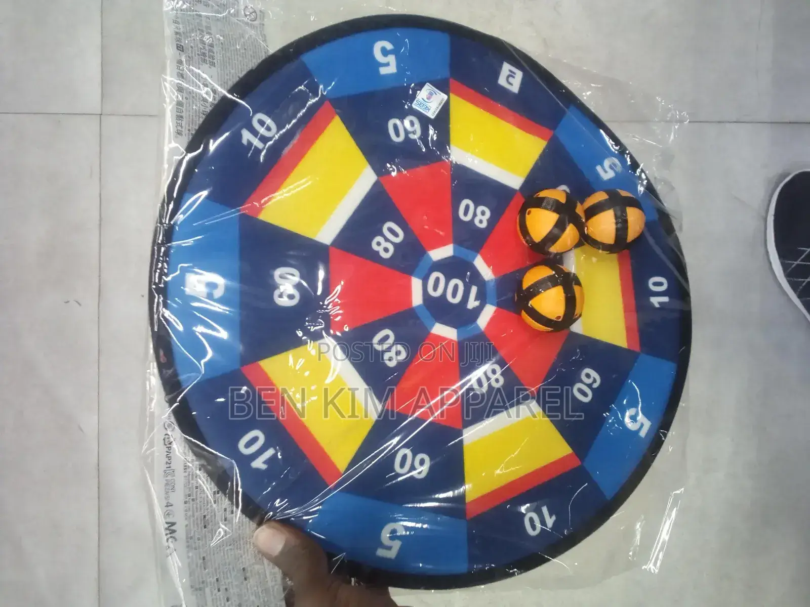 Blue Red Kids Darts Vecro Kit 100 Points With 3 Stick Balls