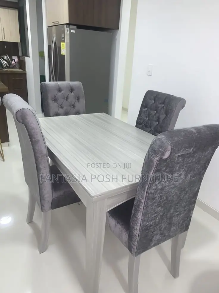 Exquisite Elegant Dining Table 4-Seater