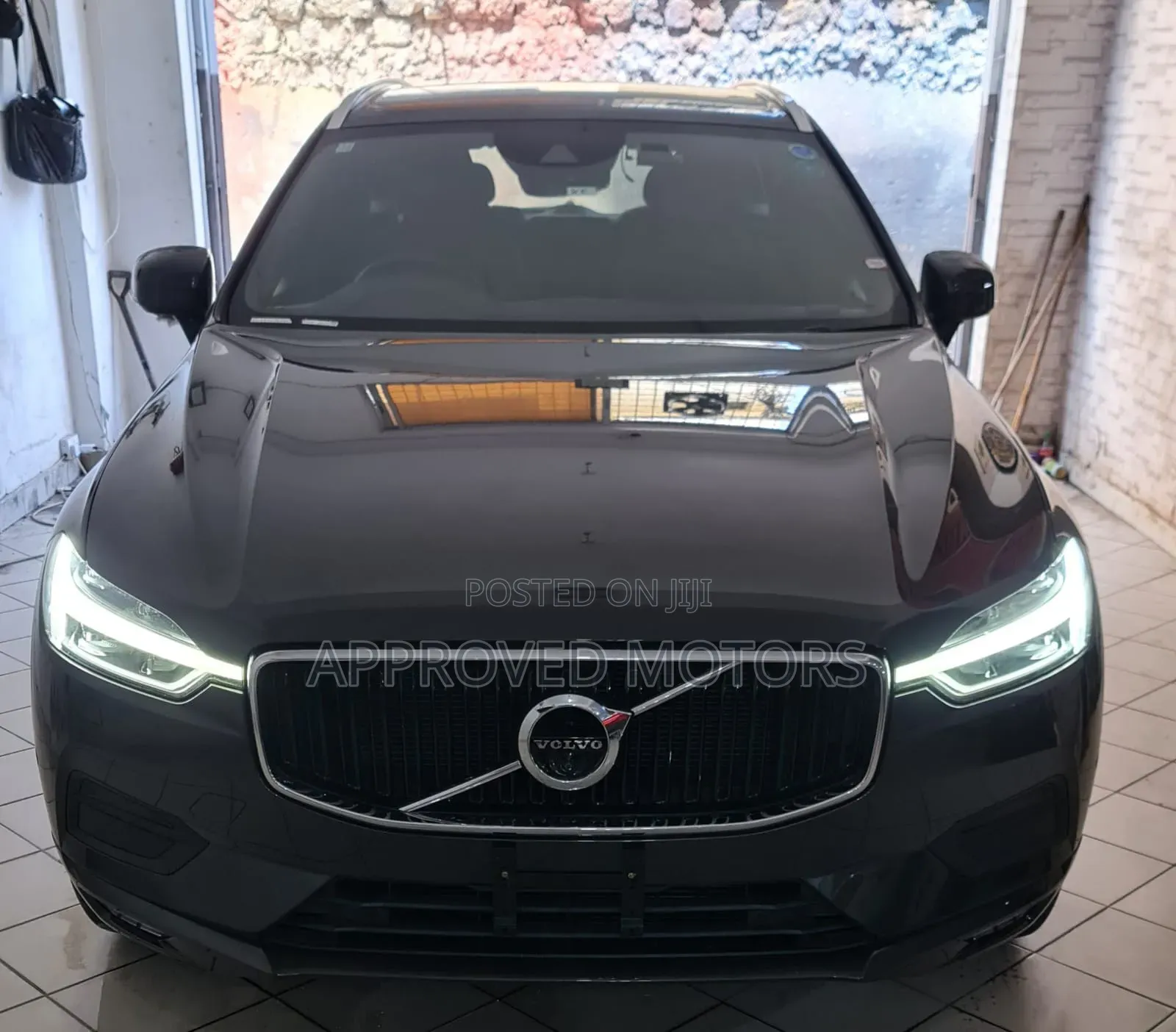 Volvo XC60 2019 Gray