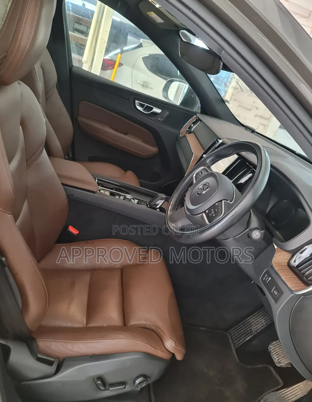 Volvo XC60 2019 Gray