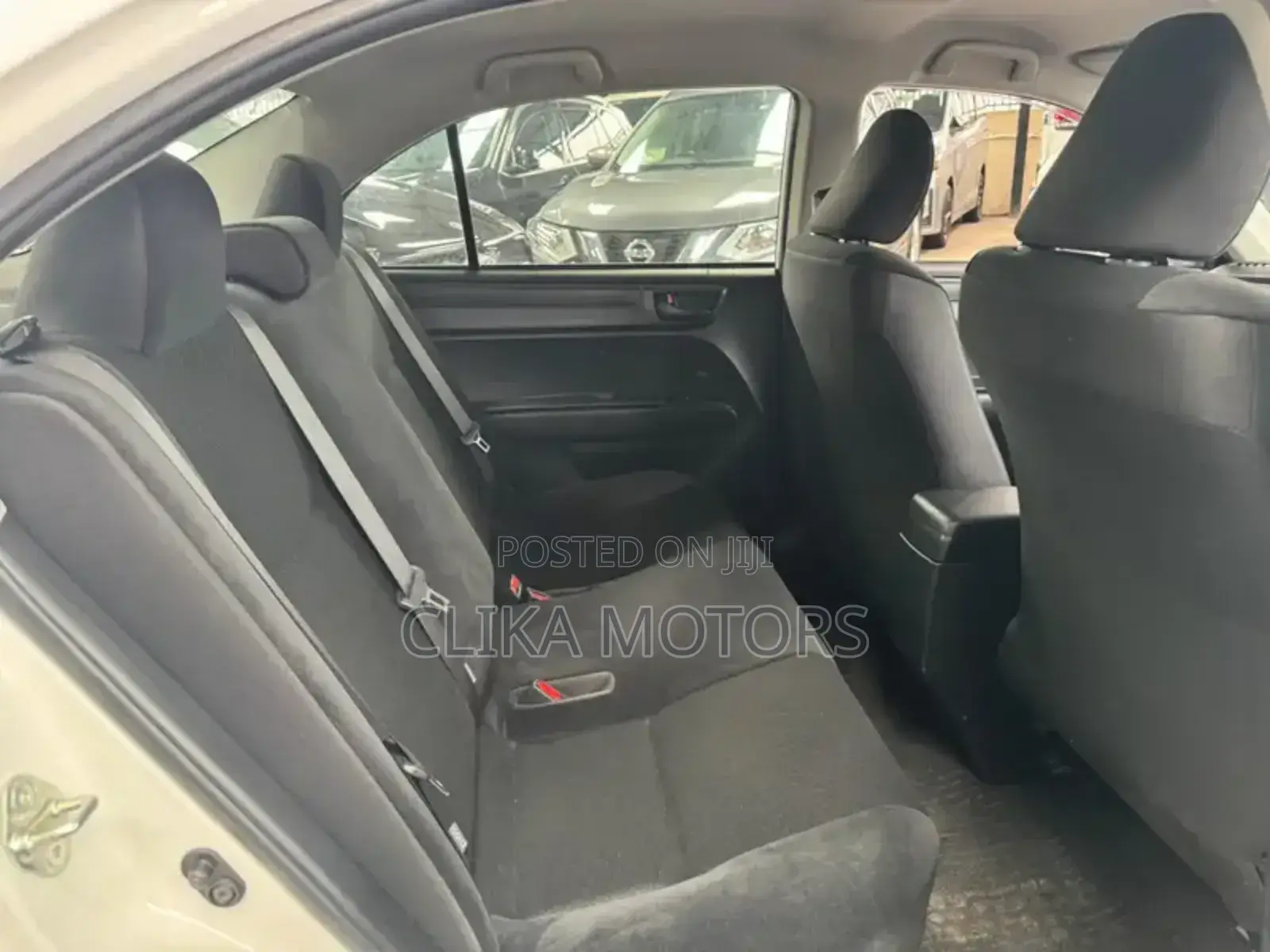 Toyota Axio 1.5 Hybrid 2WD 2018 White
