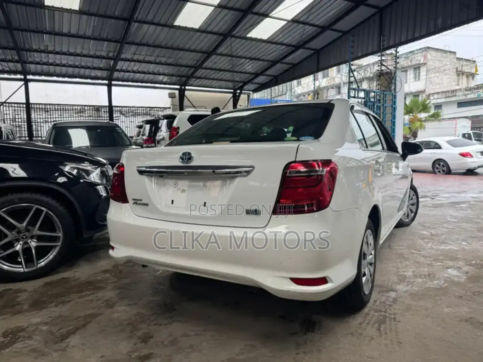 Toyota Axio 1.5 Hybrid 2WD 2018 White