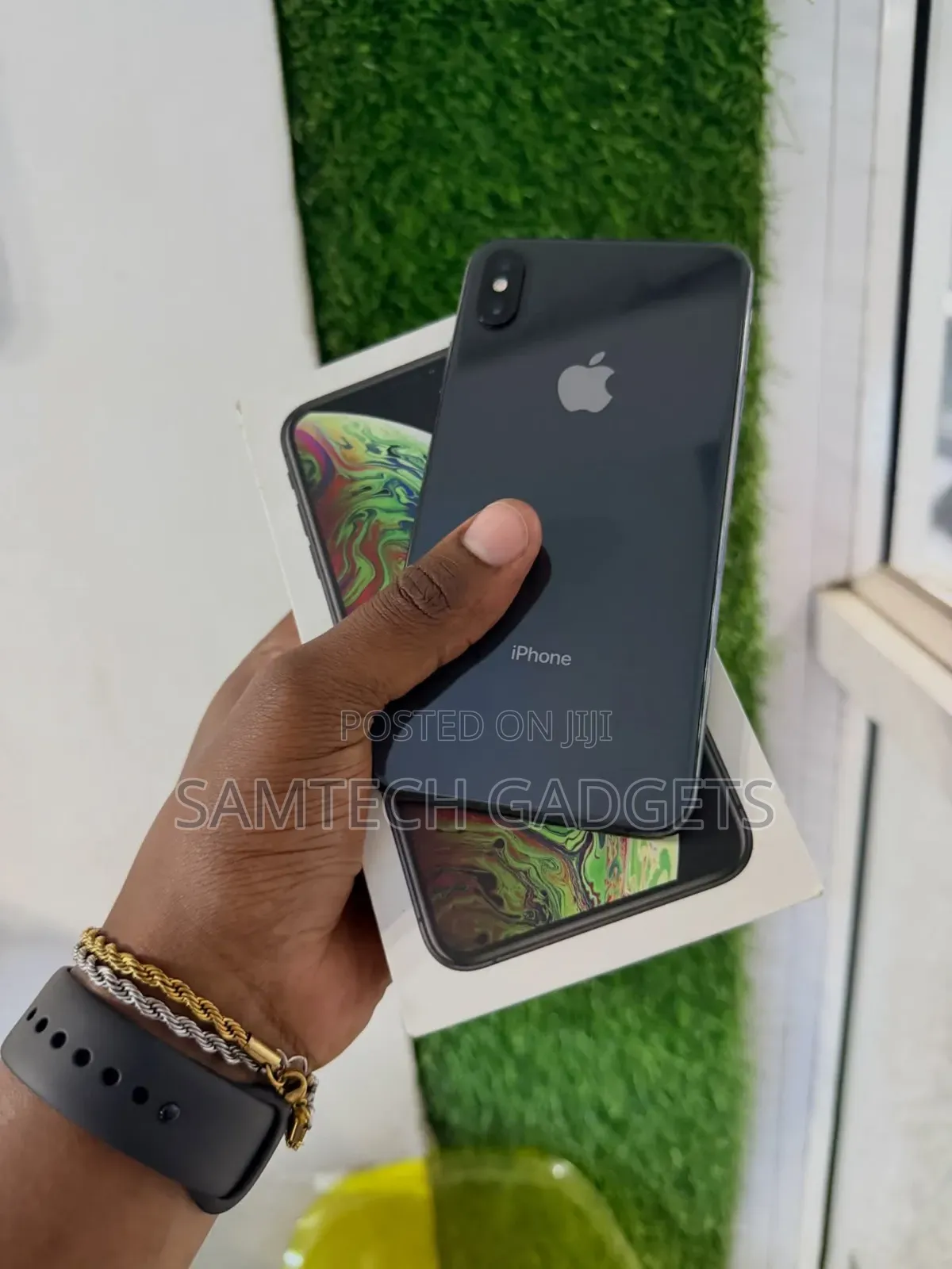New Apple iPhone XS Max 256 GB Black