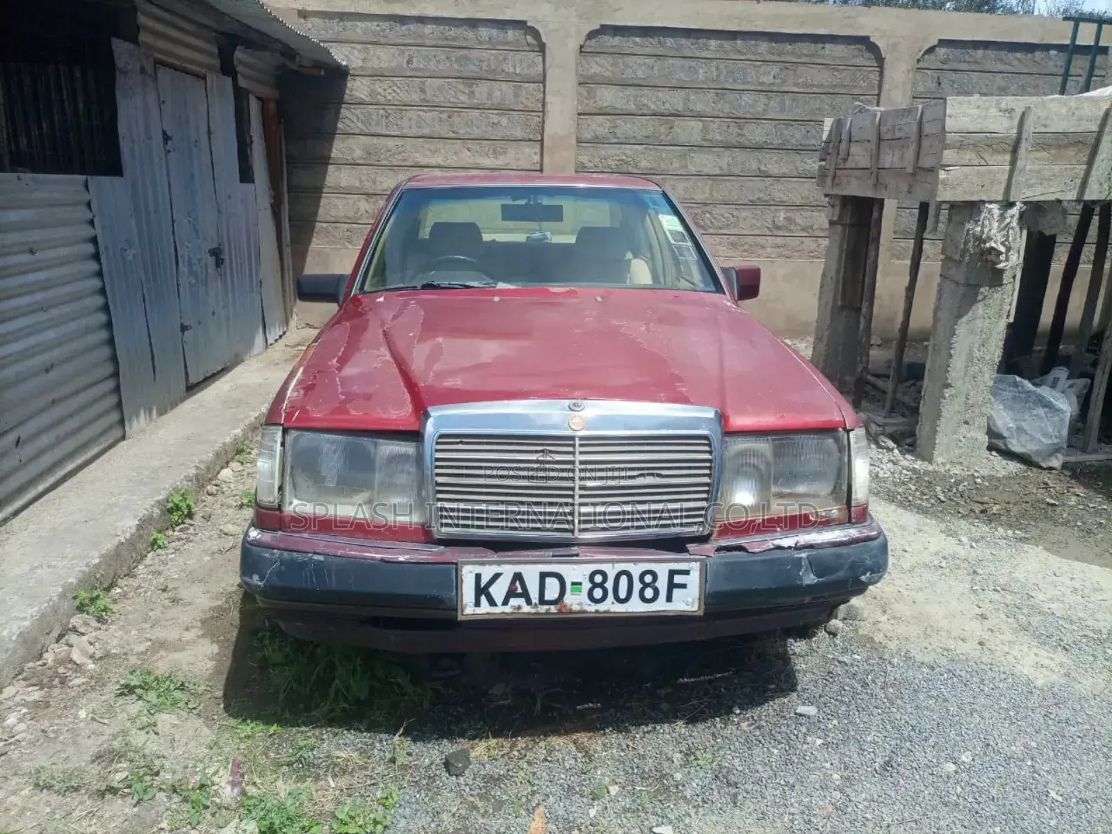 Mercedes-Benz 200E 1991 Maroon