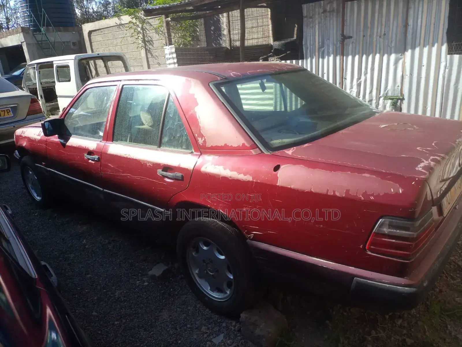 Mercedes-Benz 200E 1991 Maroon