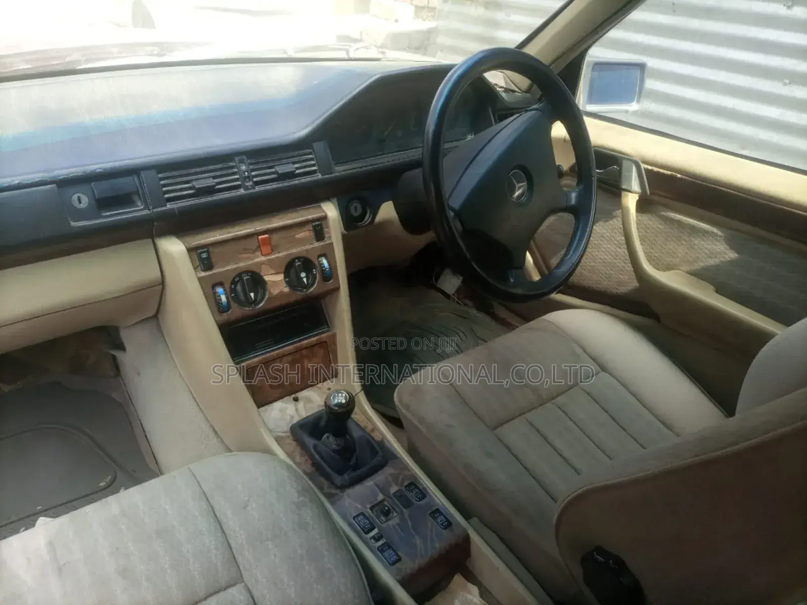 Mercedes-Benz 200E 1991 Maroon