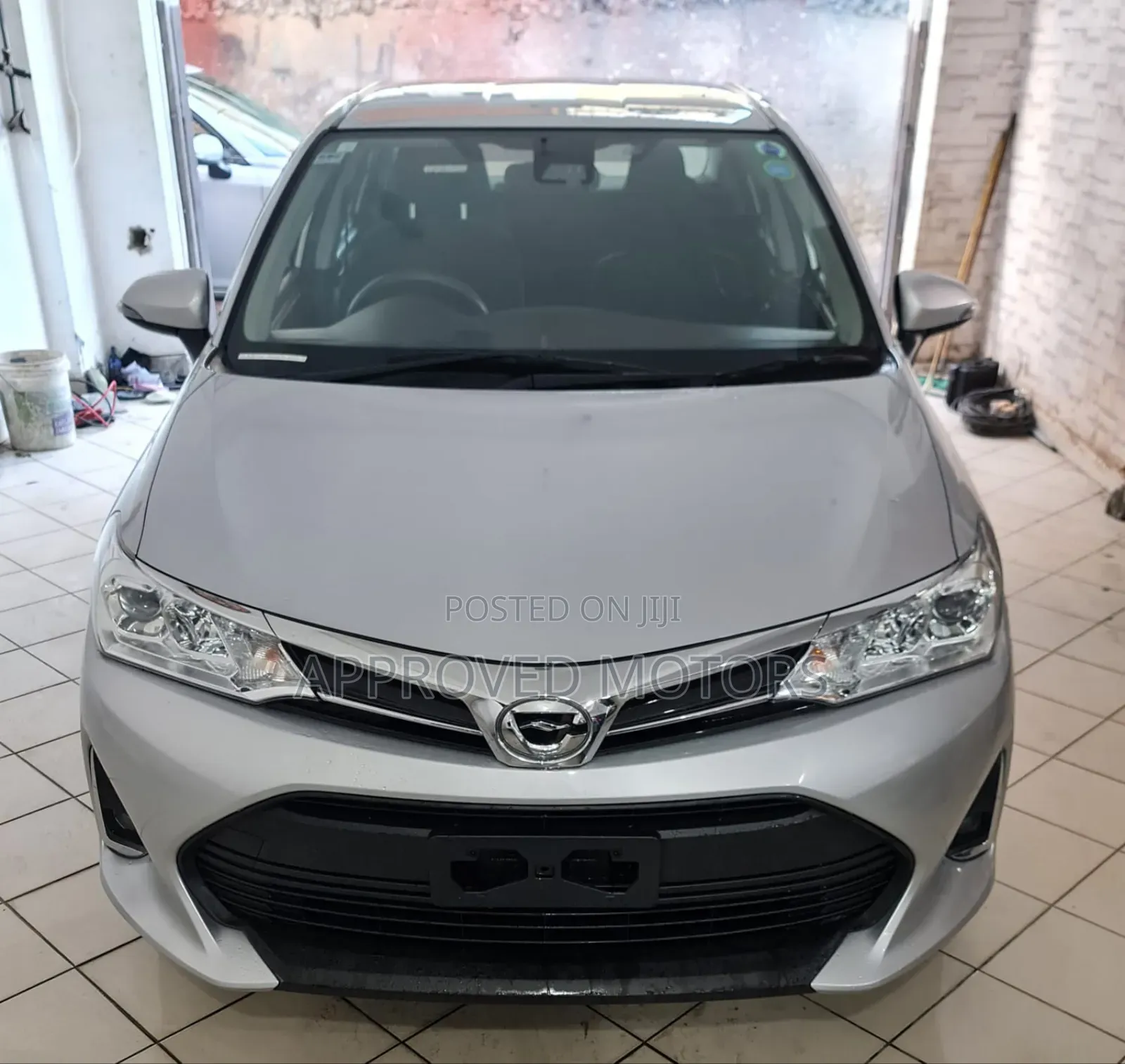 Toyota Axio 2018 Silver