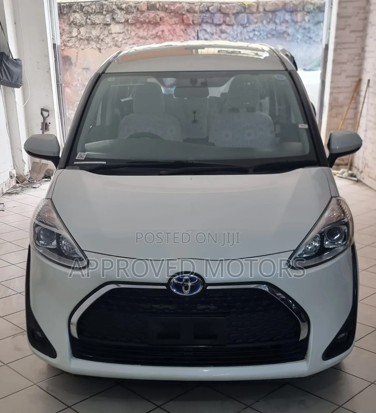 Toyota Sienta 2019 White