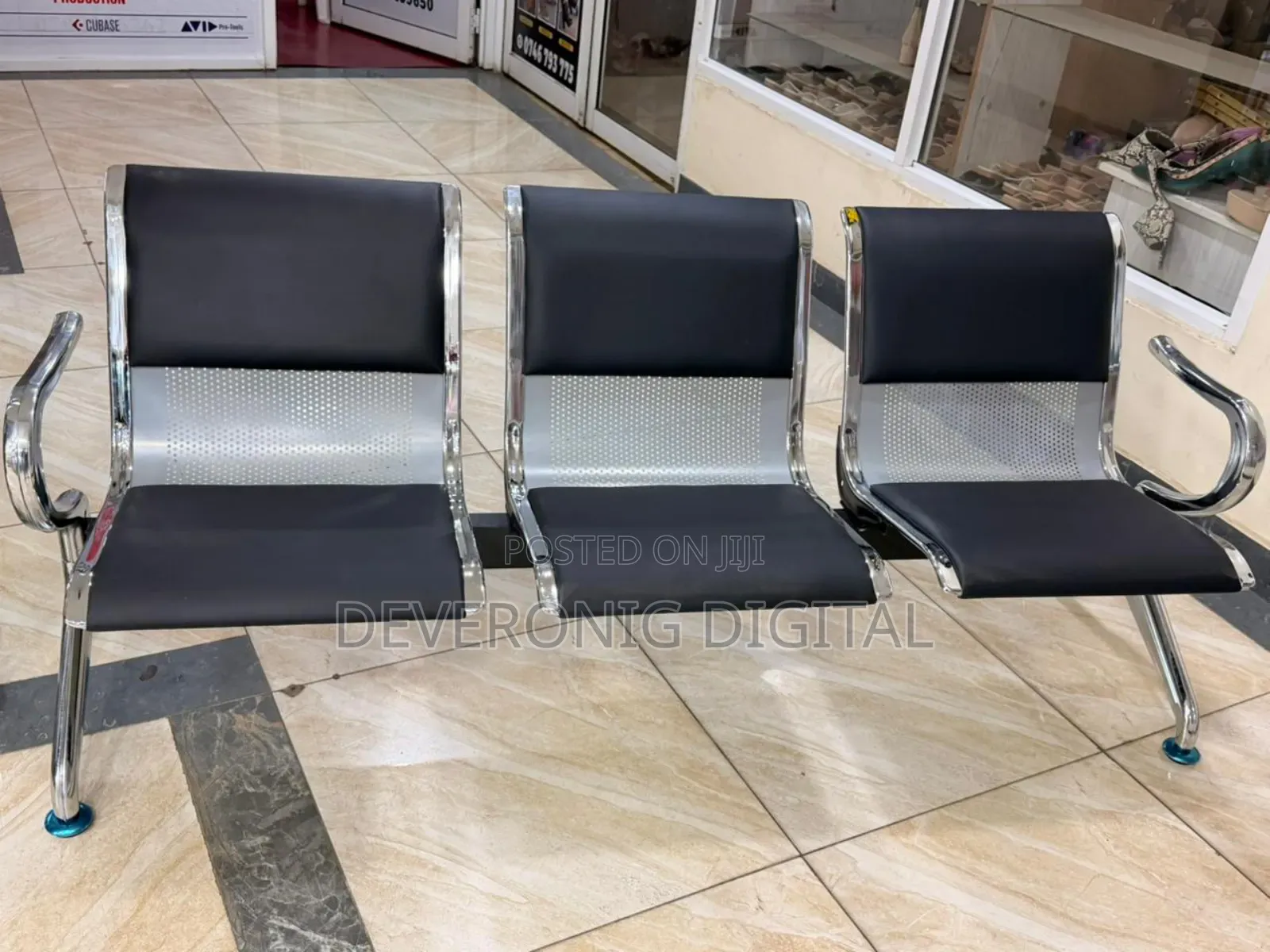 *3-Link Padded Metallic Office Waiting Bench