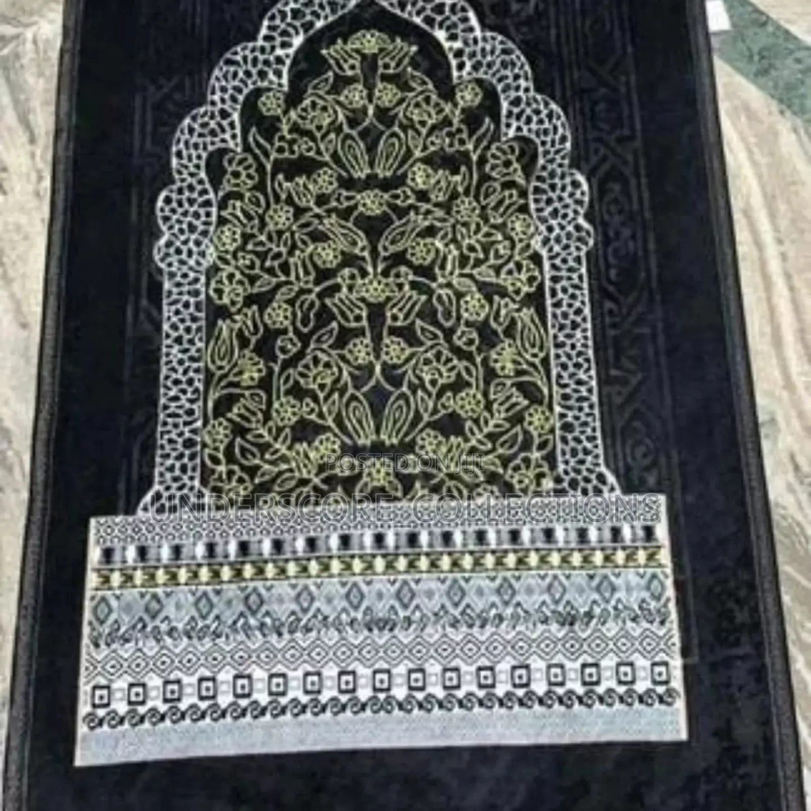 Velvet Islamic Prayer Mat