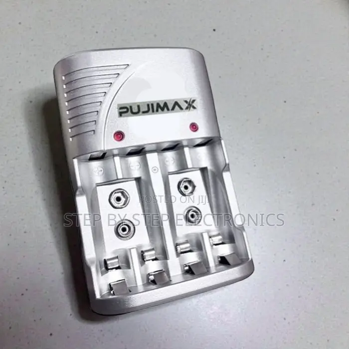 Space Efficient Rechargeable Batteries 4 Slot Battery Charger