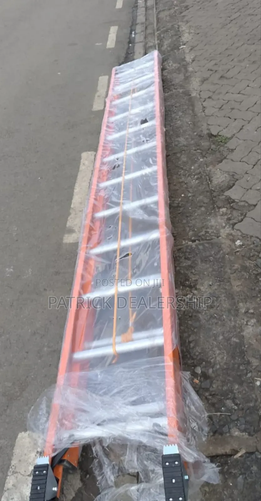 Fibre Glass Extension Ladder
