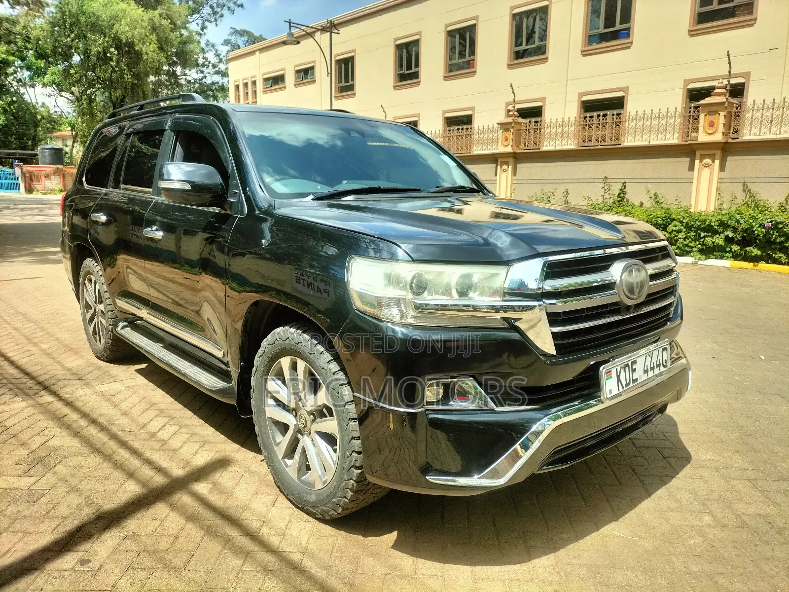 Toyota Land Cruiser 2016 Black