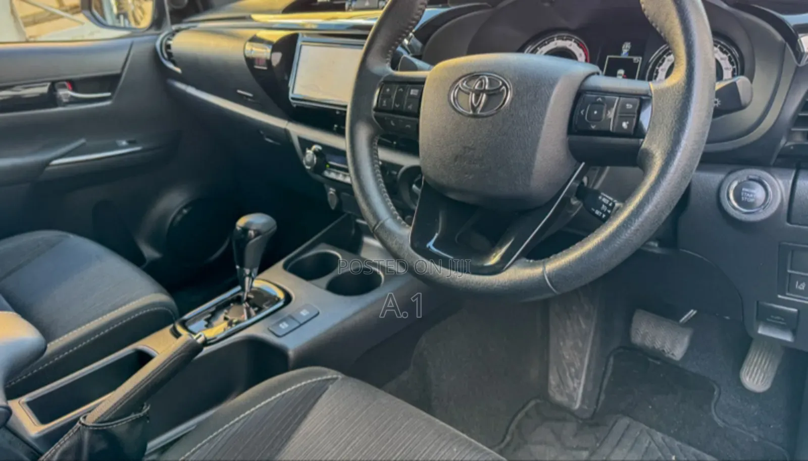 Toyota Hilux Revo Double Cab Deisel 2.4 RWD 2019 White