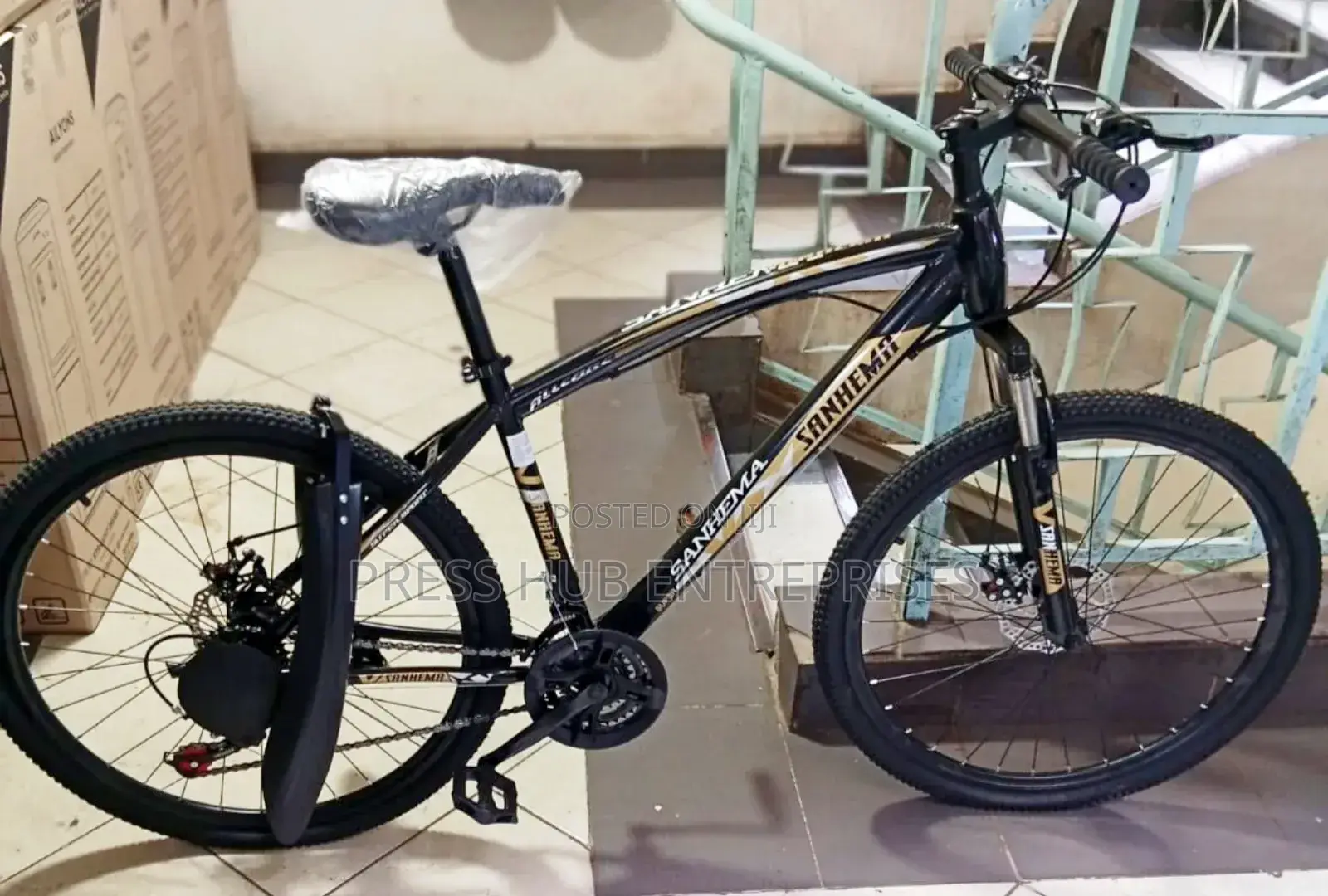 Sanhema 26" Mountain Bike" .
