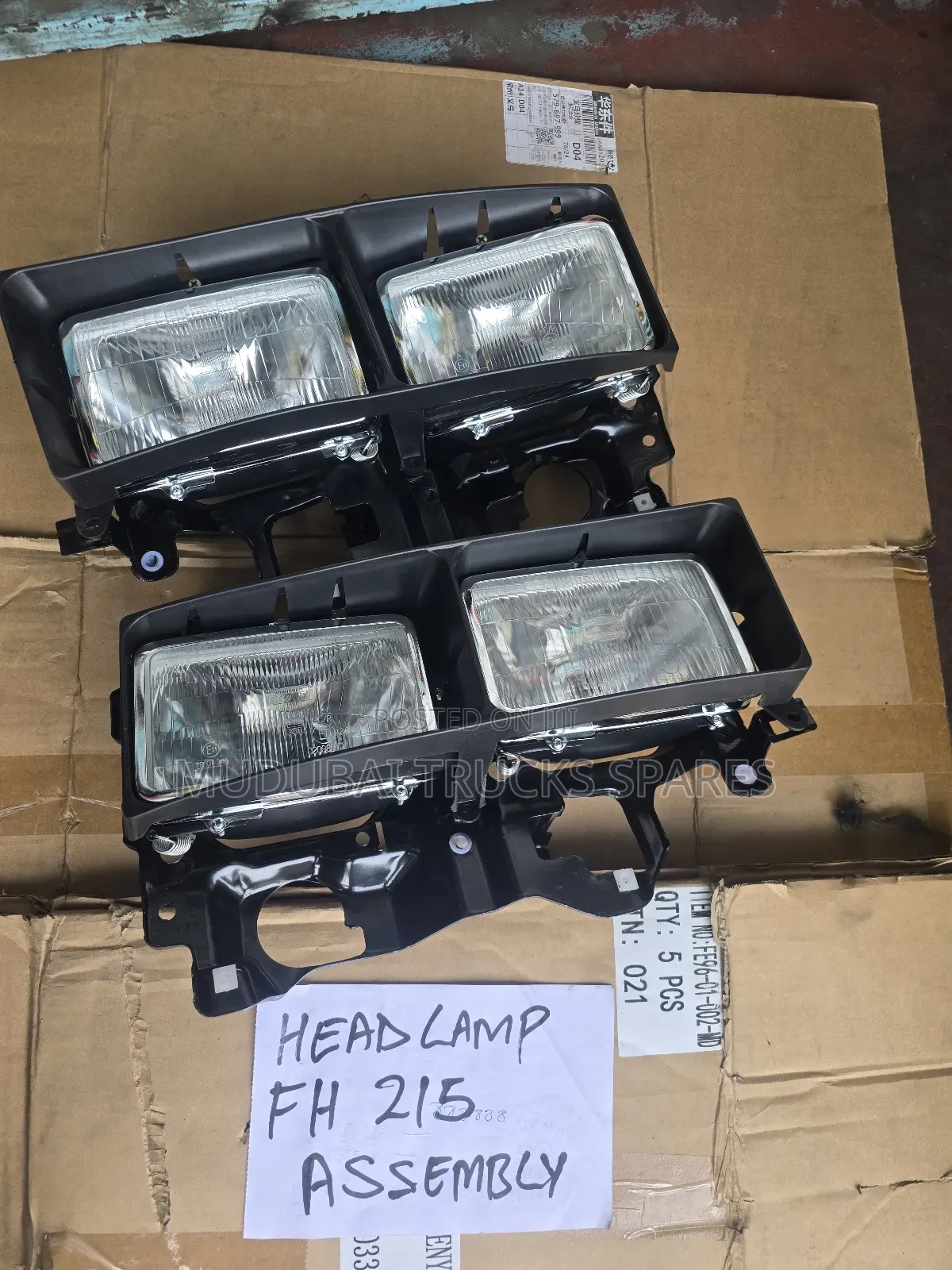 Mitsubishi Fh 215 Headlight Assembly