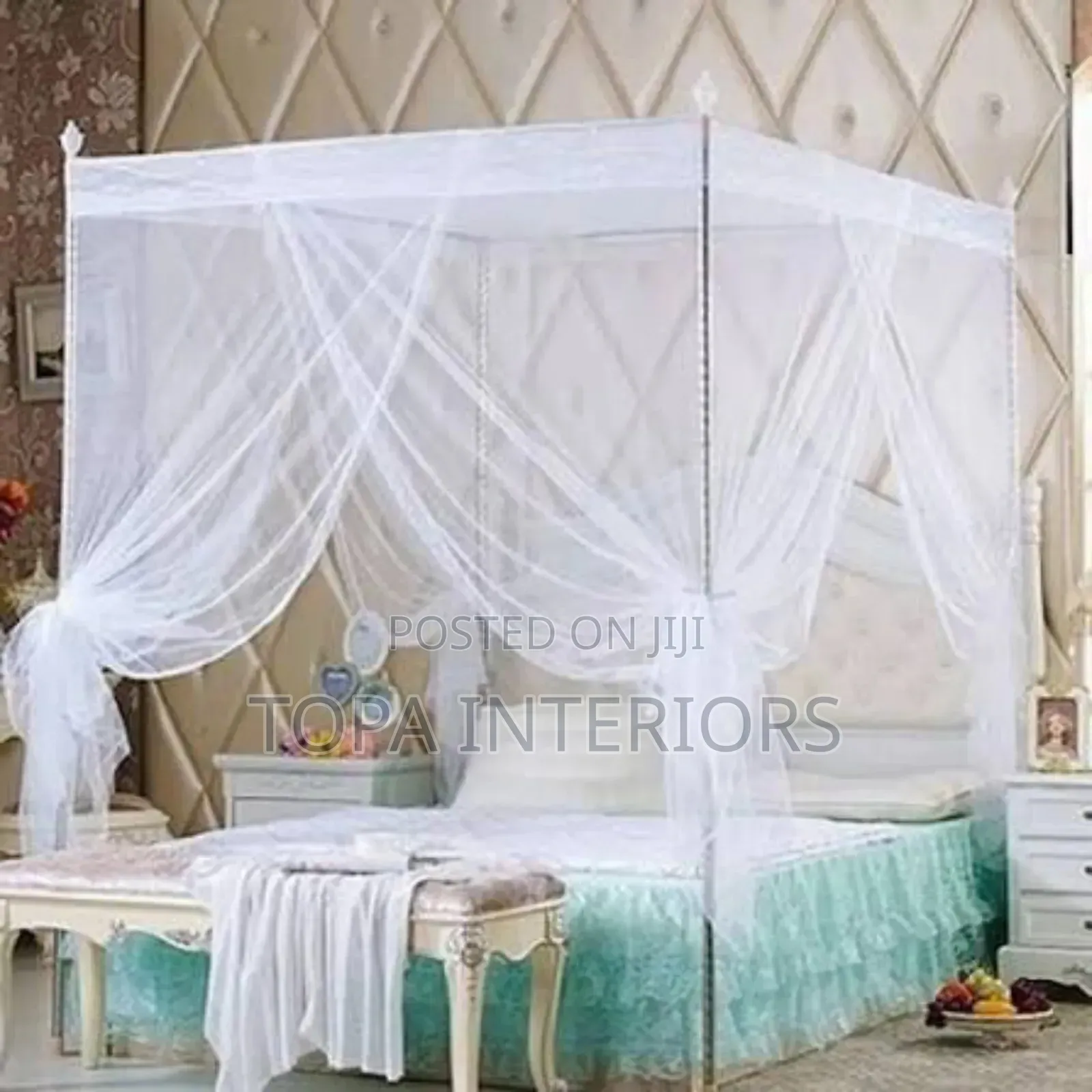 Four Stands White Mesh Mosquito Nets