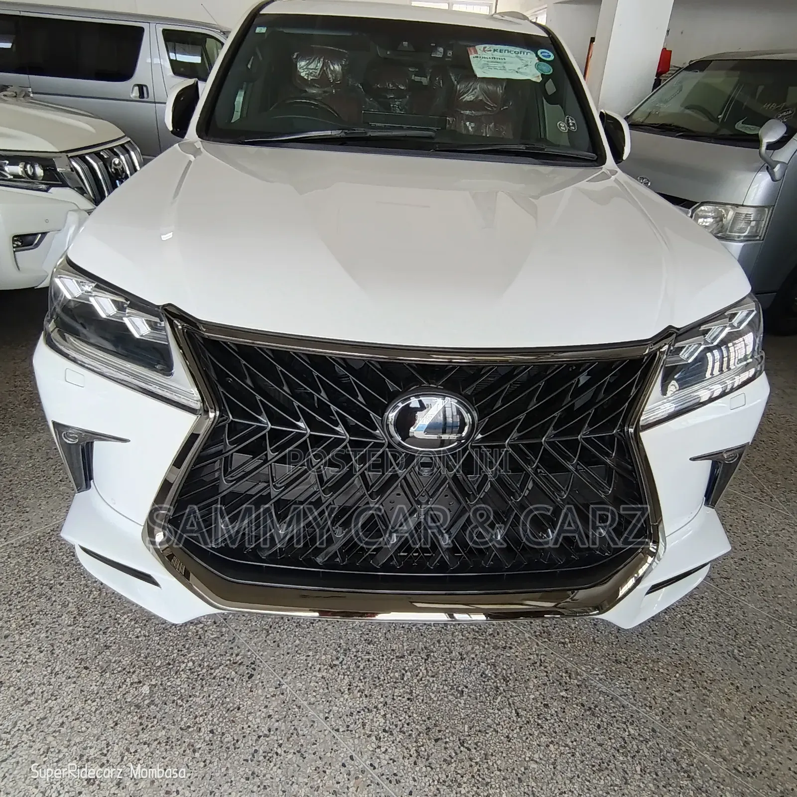 Lexus LX 570 AWD 2020 White