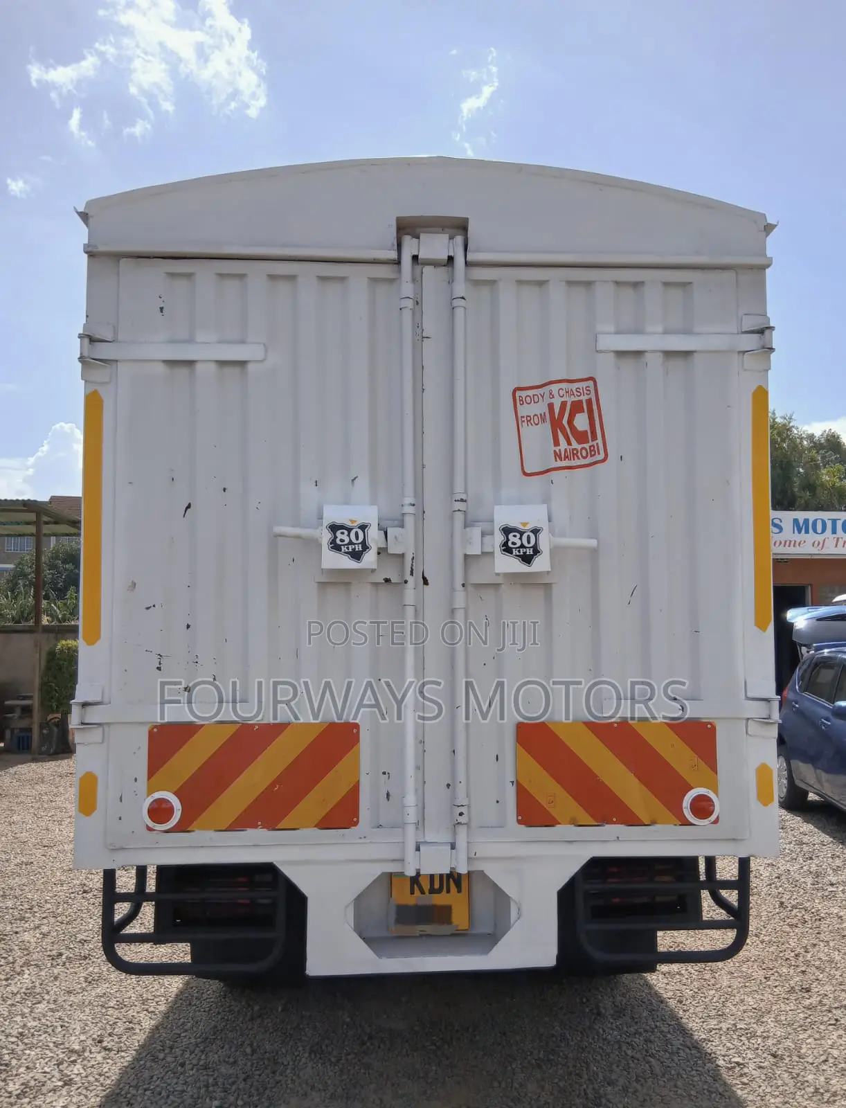 Clean Isuzu NMR KDN