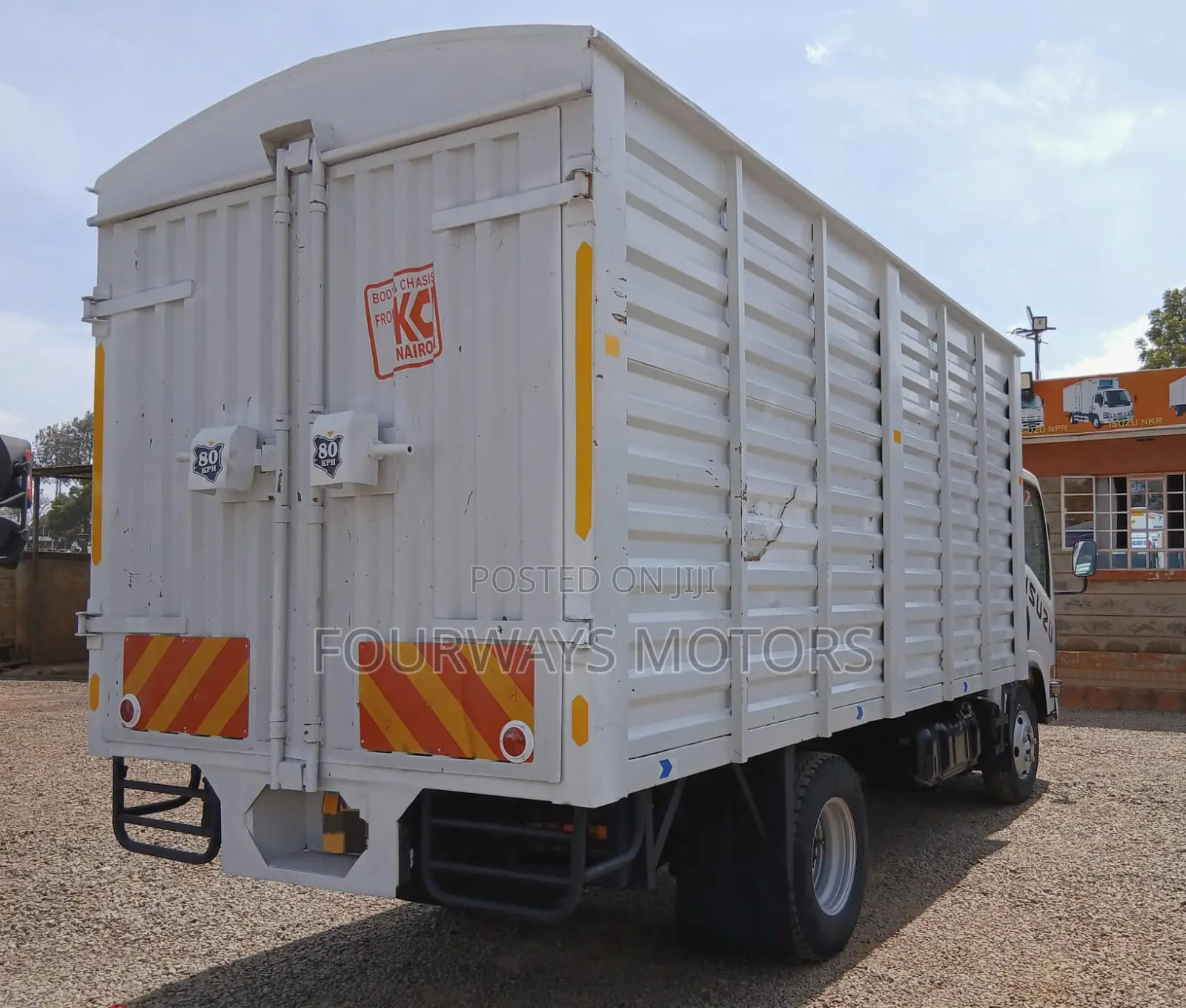 Clean Isuzu NMR KDN