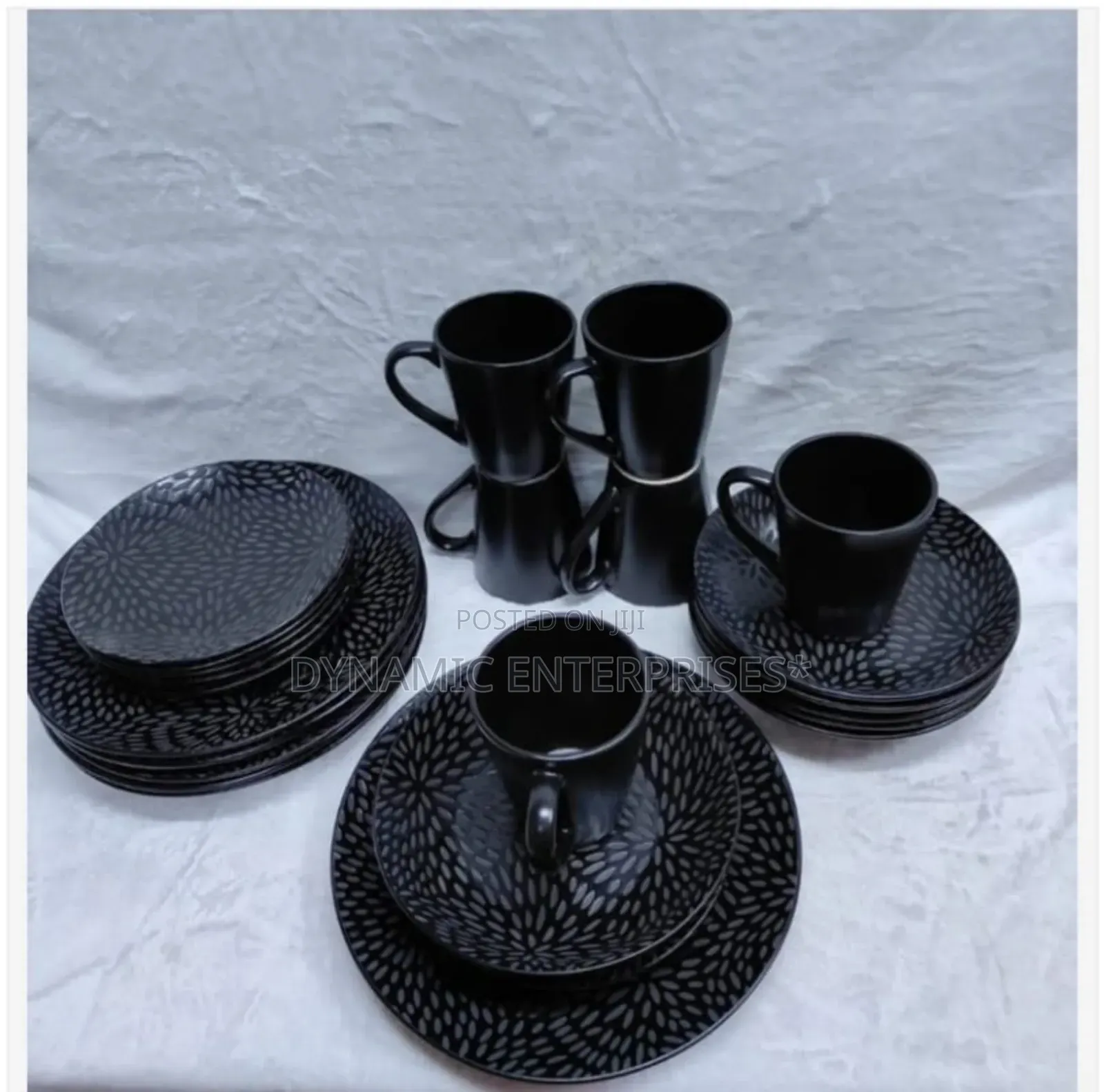 24 Pieces Black Leaf Dinner Set