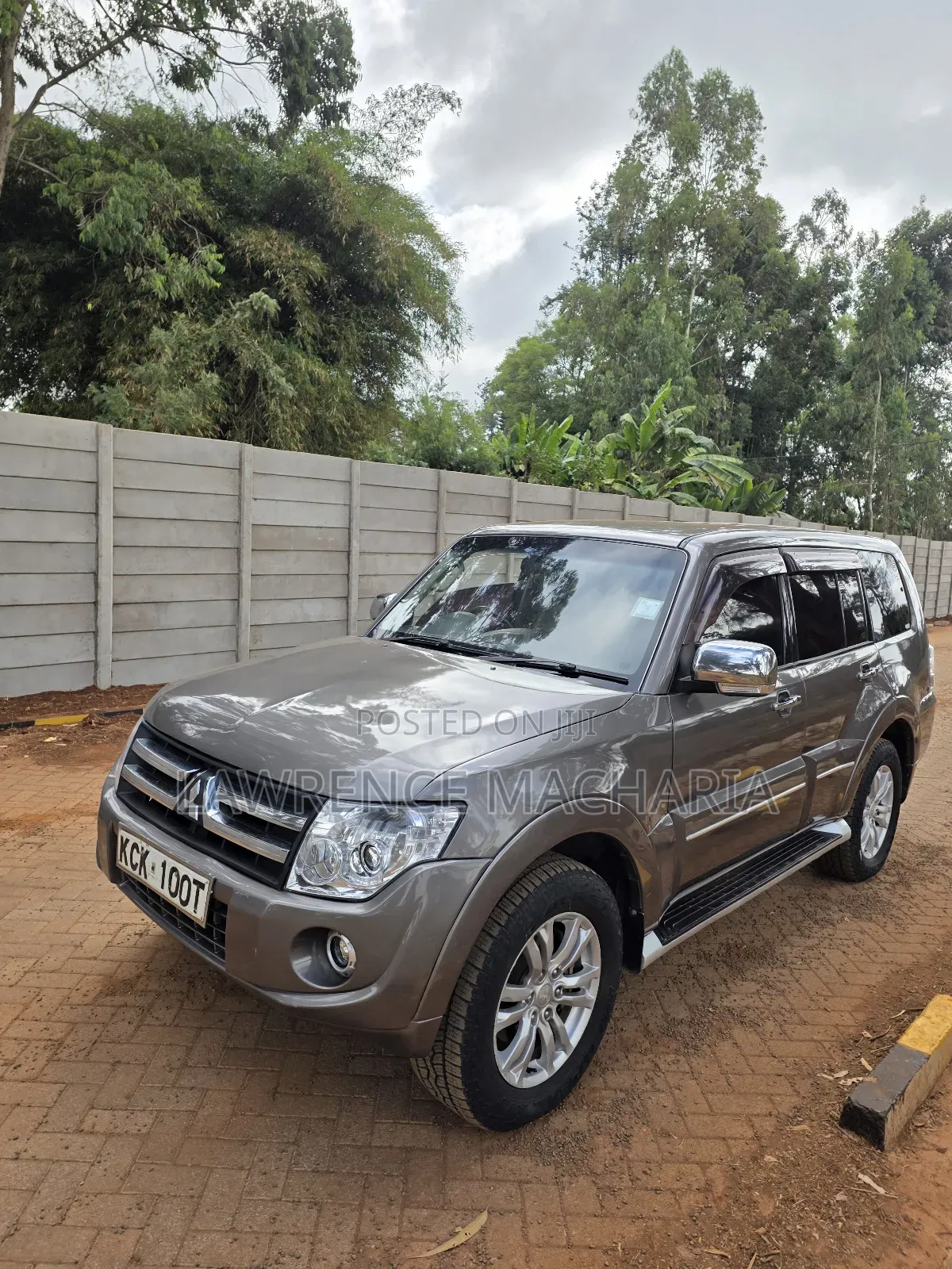 Mitsubishi Pajero 3.8 V6 GLS/GLX 2011 Gold