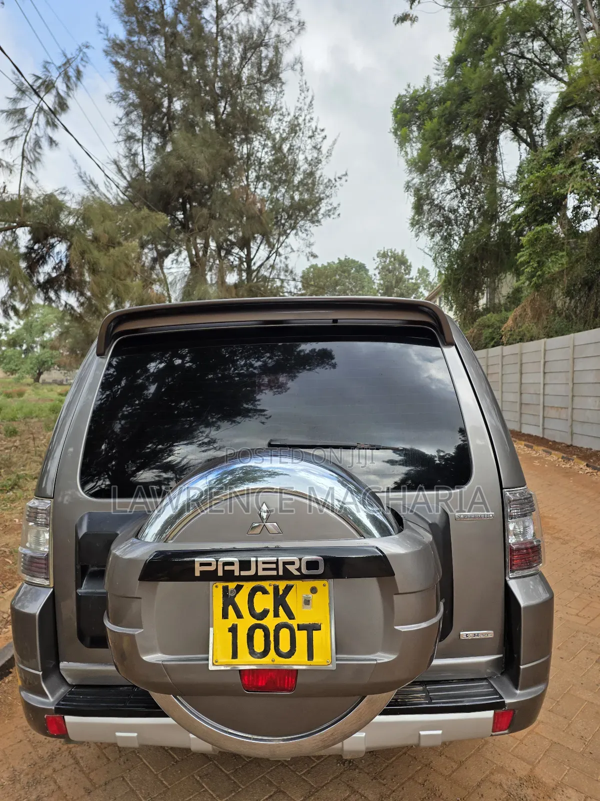 Mitsubishi Pajero 3.8 V6 GLS/GLX 2011 Gold
