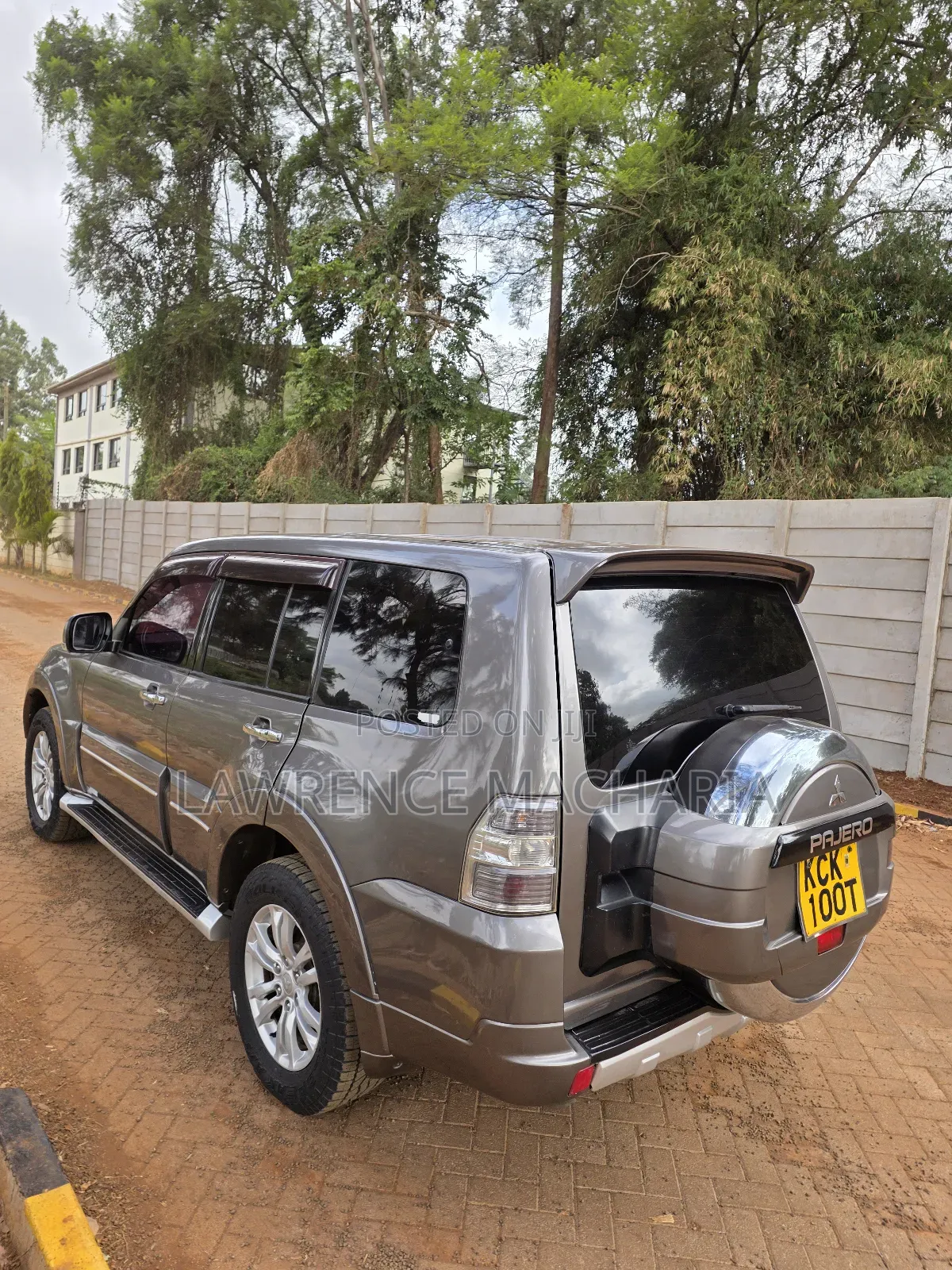 Mitsubishi Pajero 3.8 V6 GLS/GLX 2011 Gold