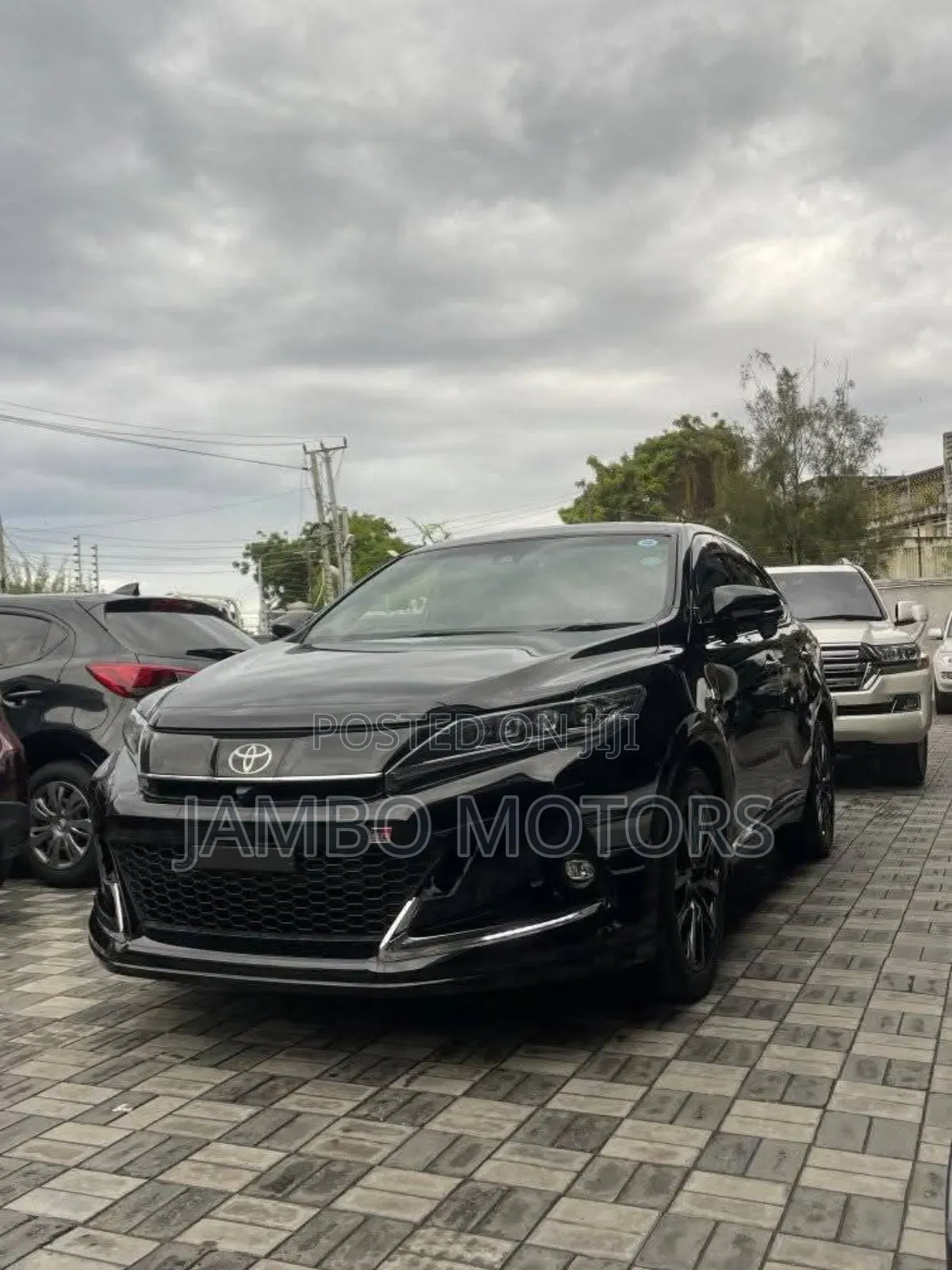 Toyota Harrier 2.0 2019 Black