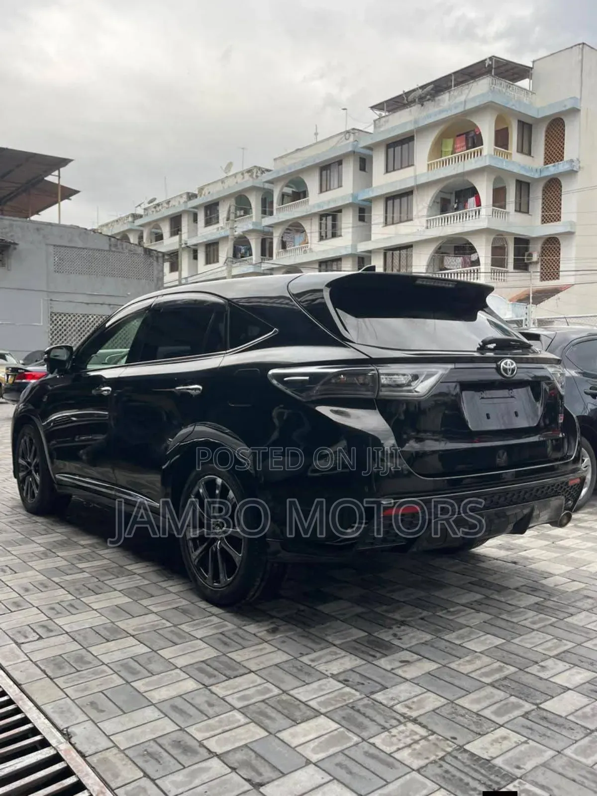 Toyota Harrier 2.0 2019 Black
