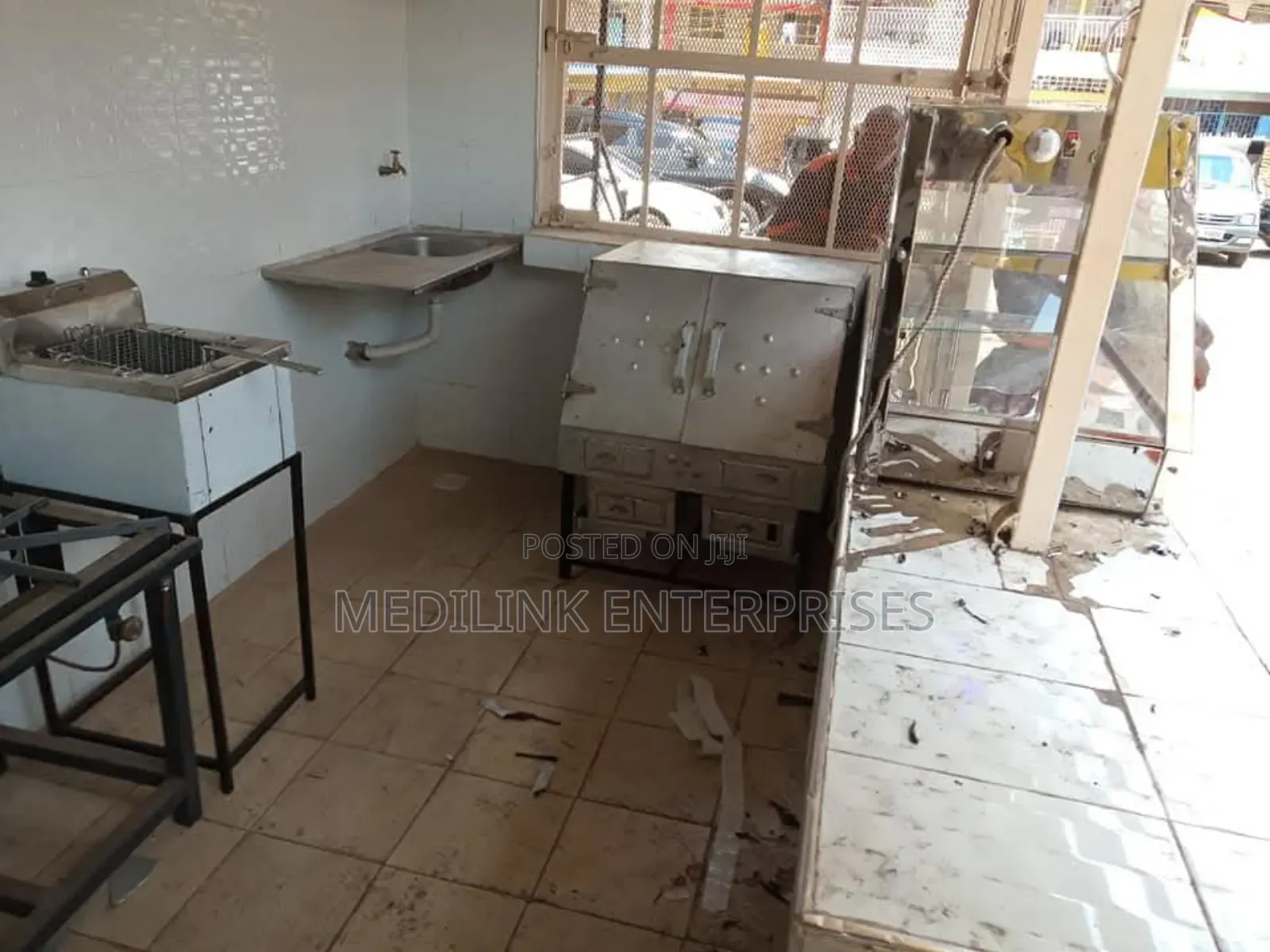 Small Kitchen for Start Up Hood Installation