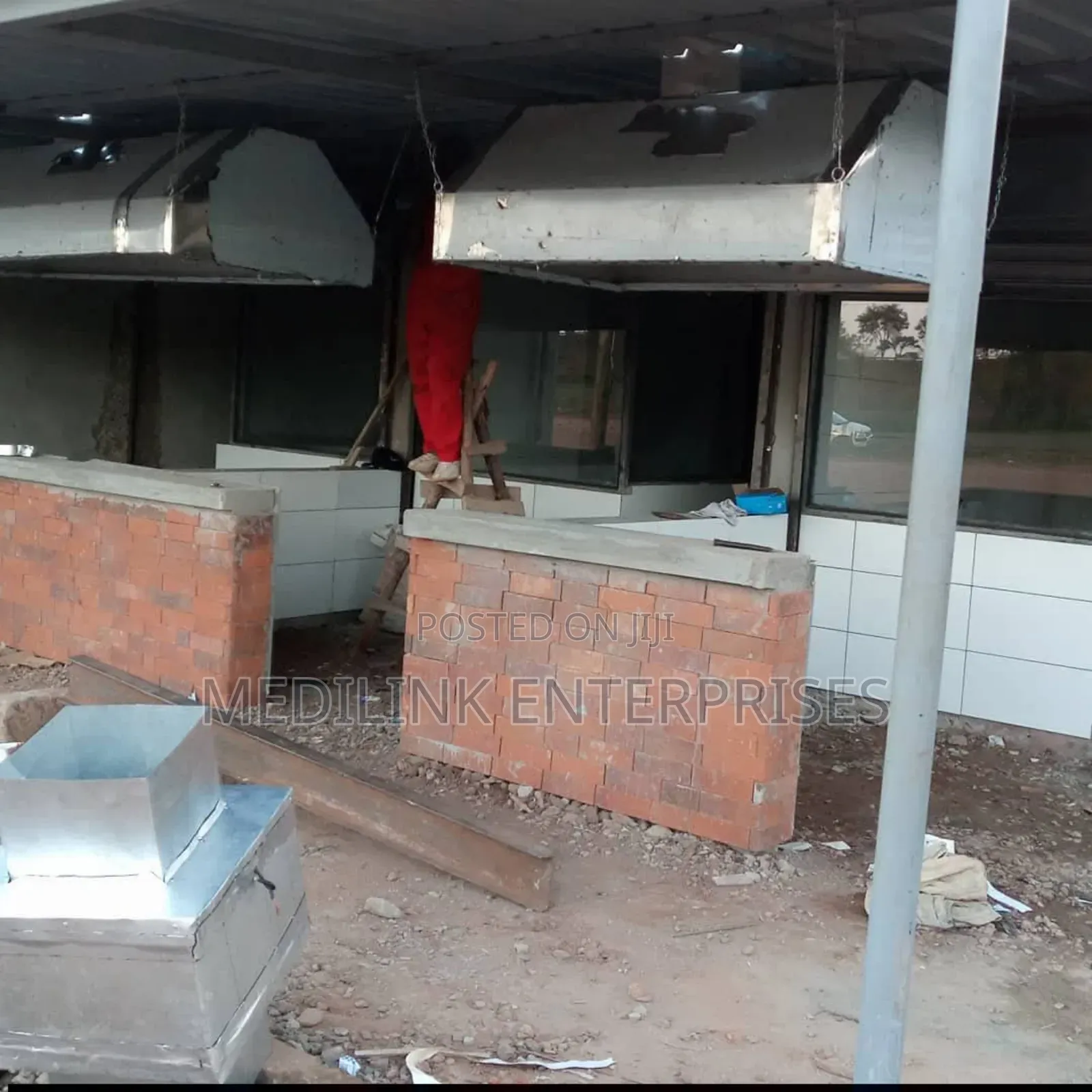 Small Kitchen for Start Up Hood Installation