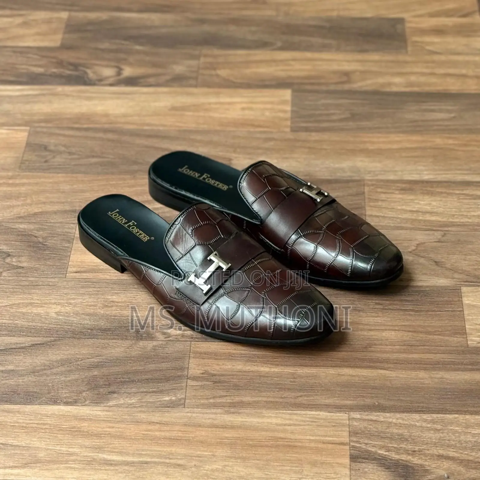 John Foster Brown / Black Crocodile-Patterned Leather Half-Shoes