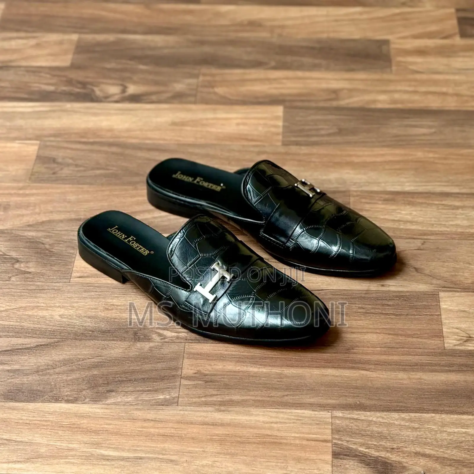 John Foster Brown / Black Crocodile-Patterned Leather Half-Shoes