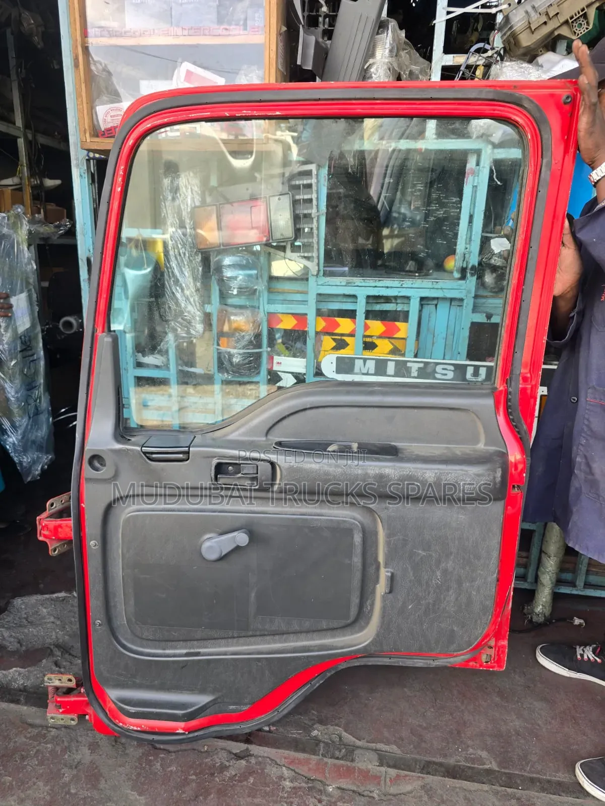 Isuzu Frr33, FSR and FVZ 33 Manual Door Assembly