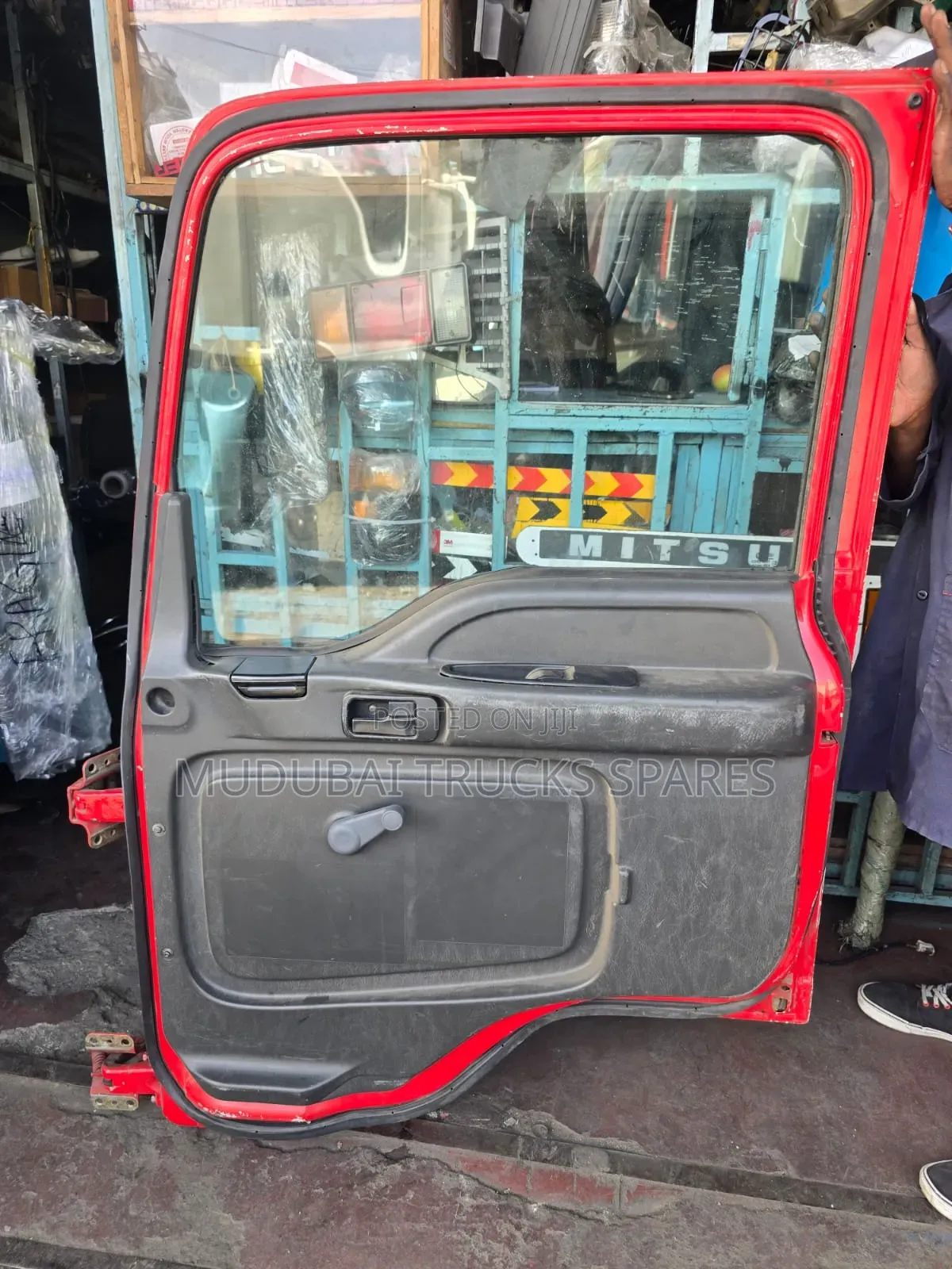 Isuzu Frr33, FSR and FVZ 33 Manual Door Assembly