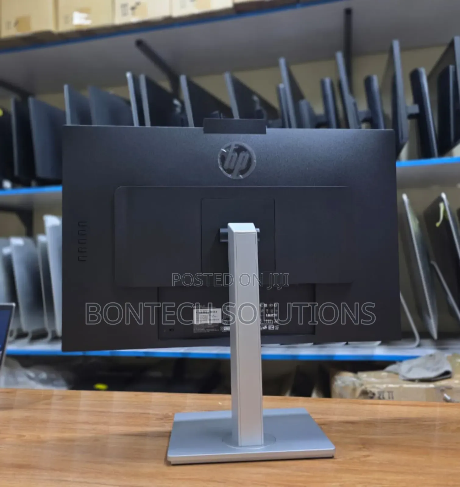 Hp M27 27 Inch FHD Monitor 
With Full Hd Webcam Speakers