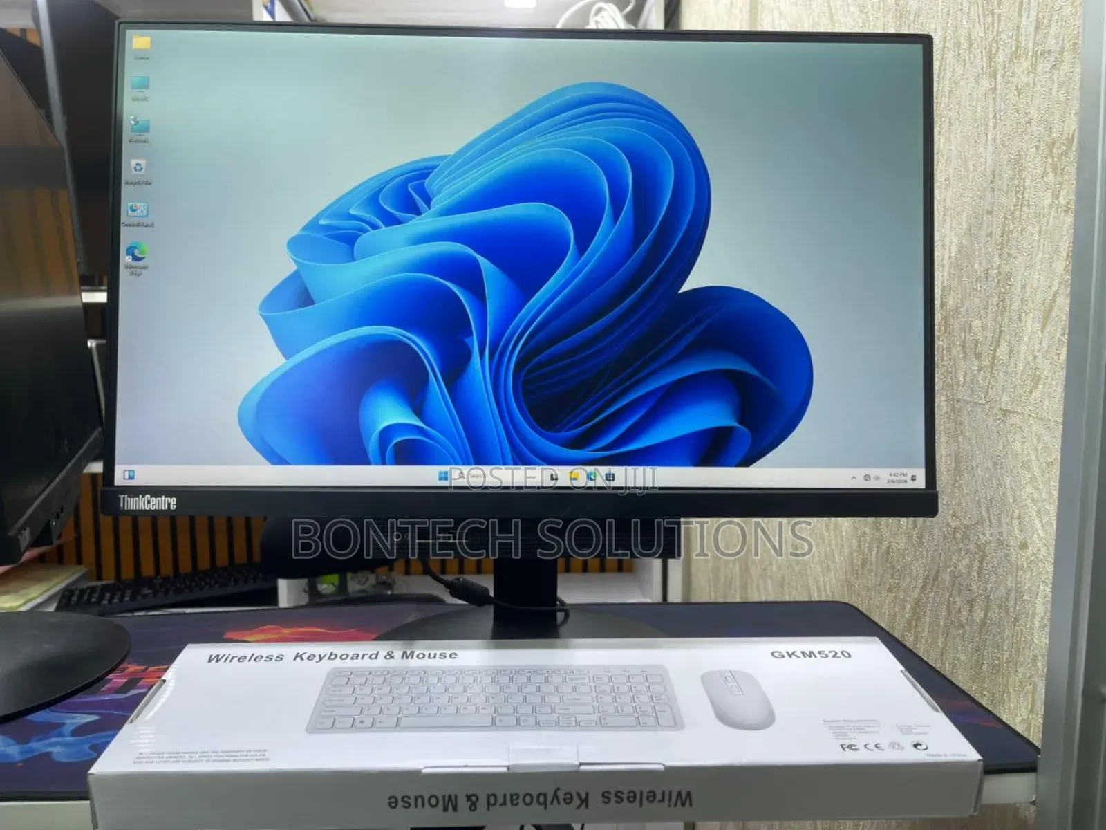 Desktop Computer Lenovo 8GB Intel Core I5 SSD 256GB
