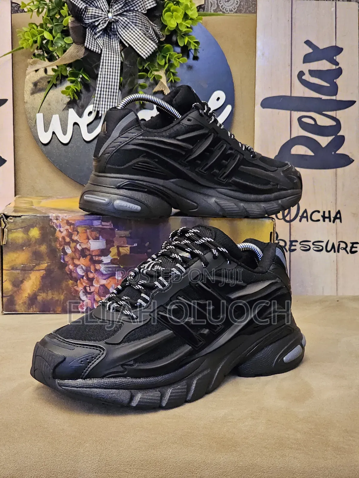 Adidas Adistar Jellyfish  
Tripple Black