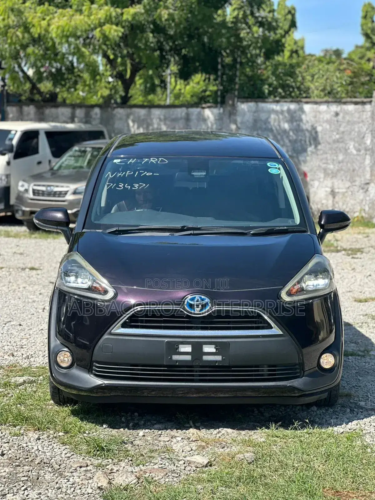 Toyota Sienta 1.5 Hybrid FWD 2019 Purple