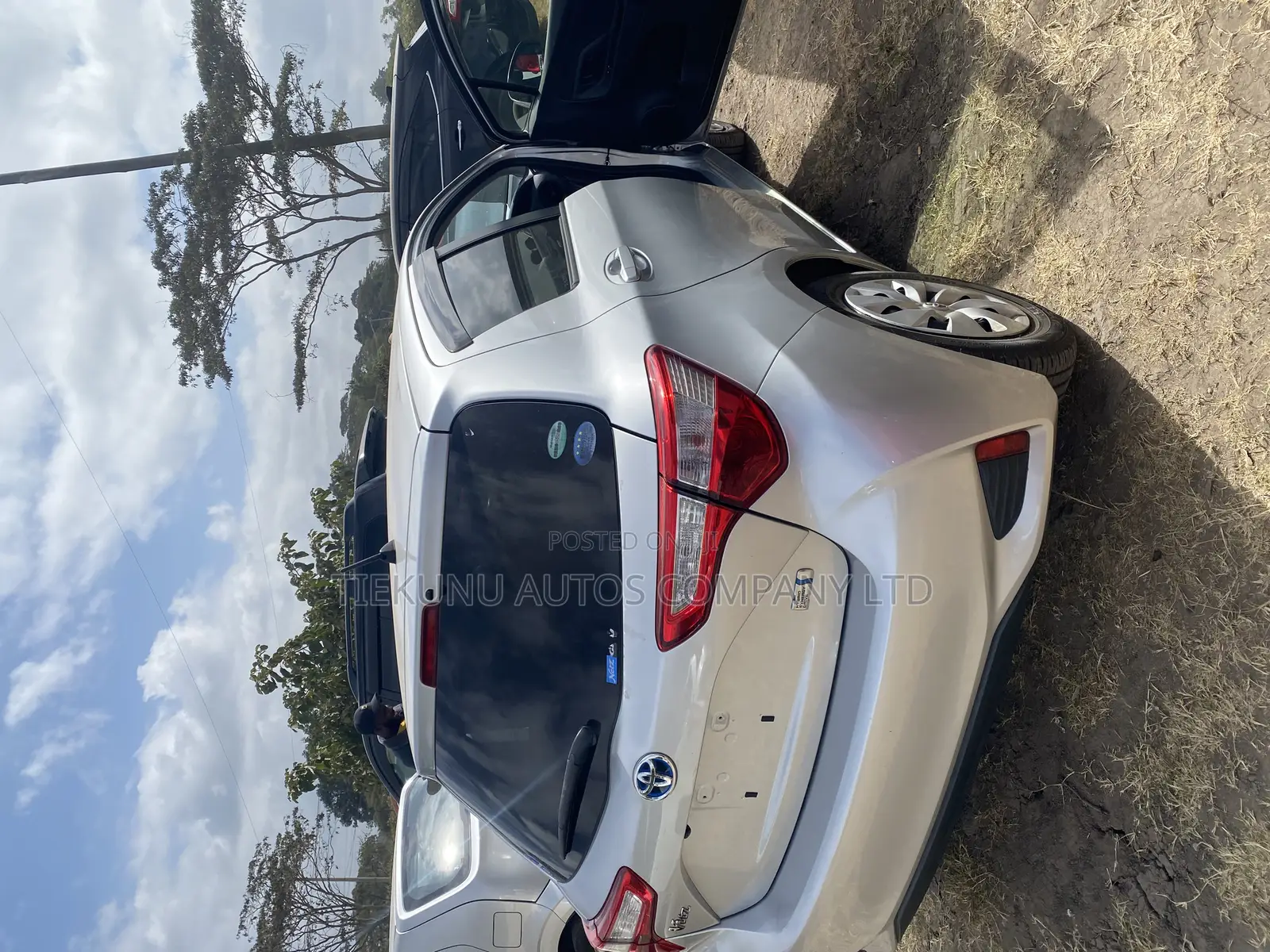 Toyota Vitz 1.5 FWD Hybrid 5dr 2018 Silver