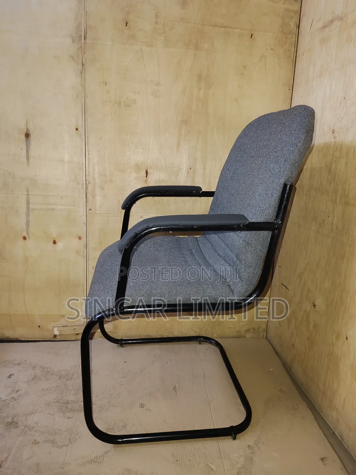A Visitor Office Chair