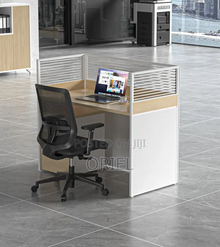 Office Workstation : 1-Way Modern Office Workstation