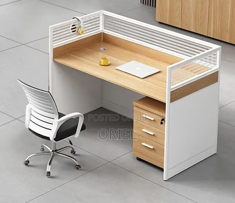 Office Workstation : 1-Way Modern Office Workstation