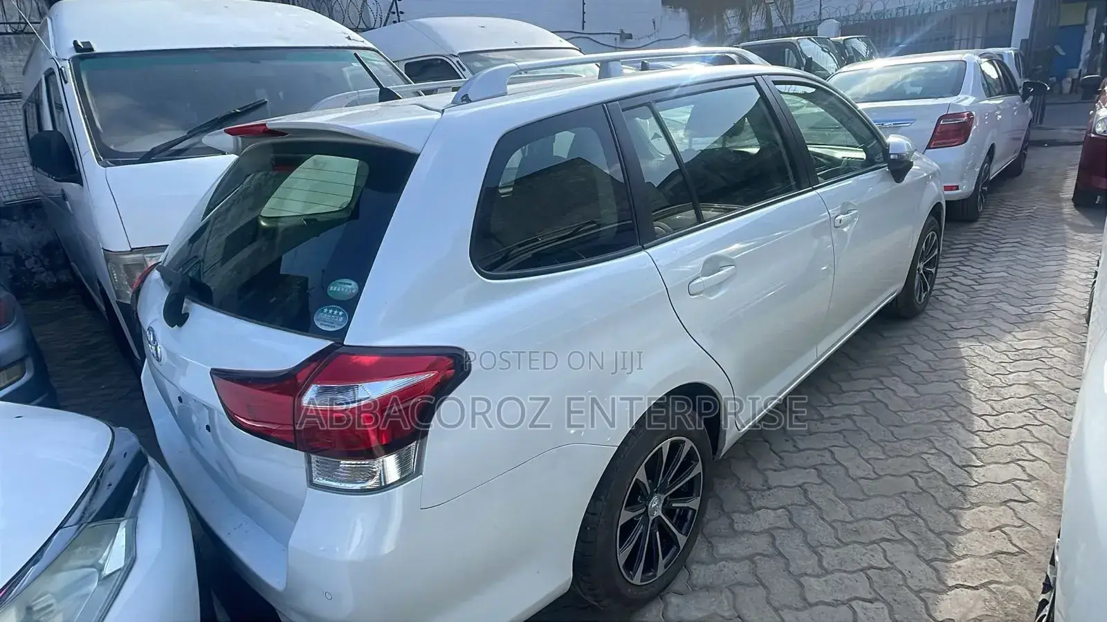 Toyota Corolla Fielder 1.5 Petrol FWD 2018 Pearl
