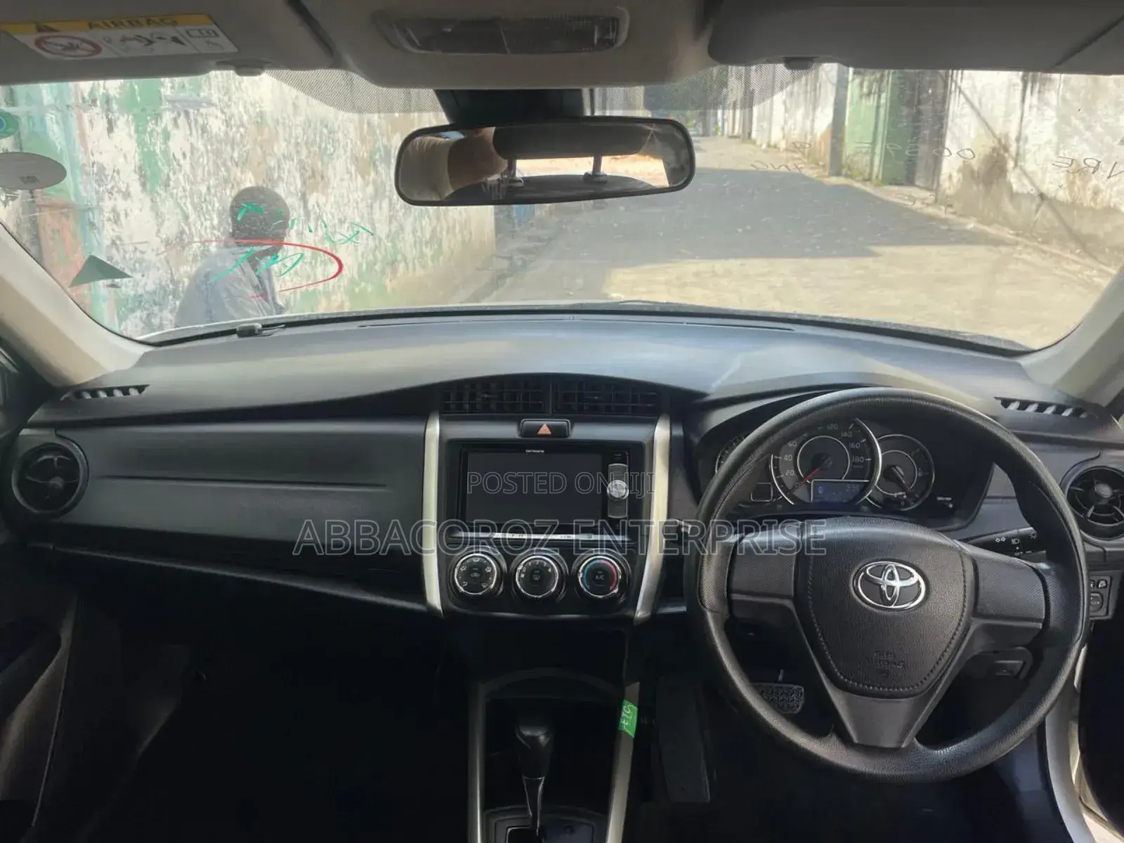 Toyota Corolla Fielder 1.5 Petrol FWD 2018 Pearl