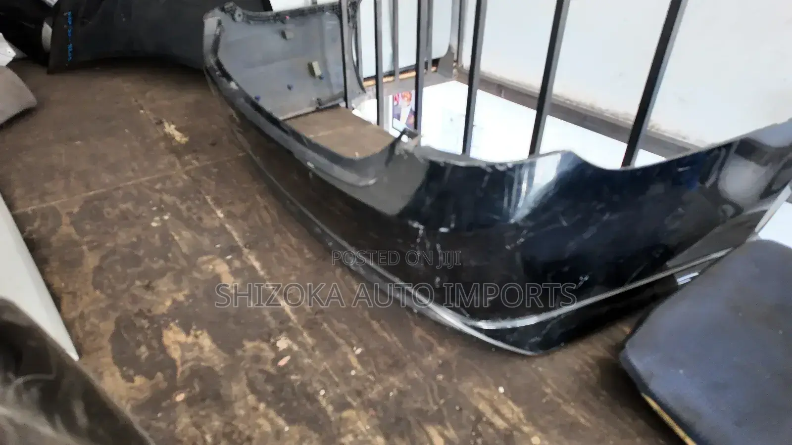 Toyota Crown Athlete 2013–2018 Back Bumper Original Ex-Japan