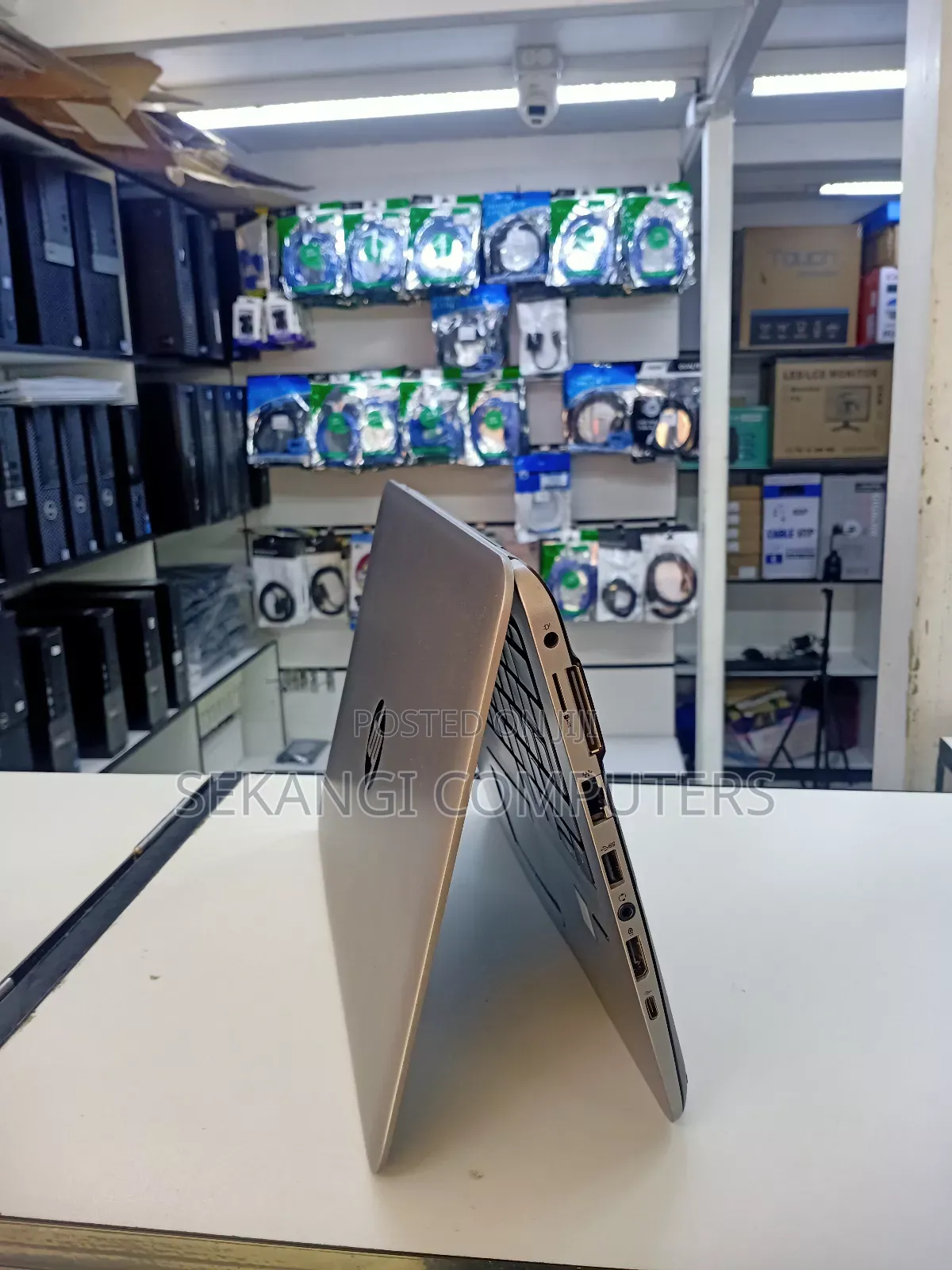 Laptop HP EliteBook 820 G3 8GB Intel Core I5 SSD 256GB