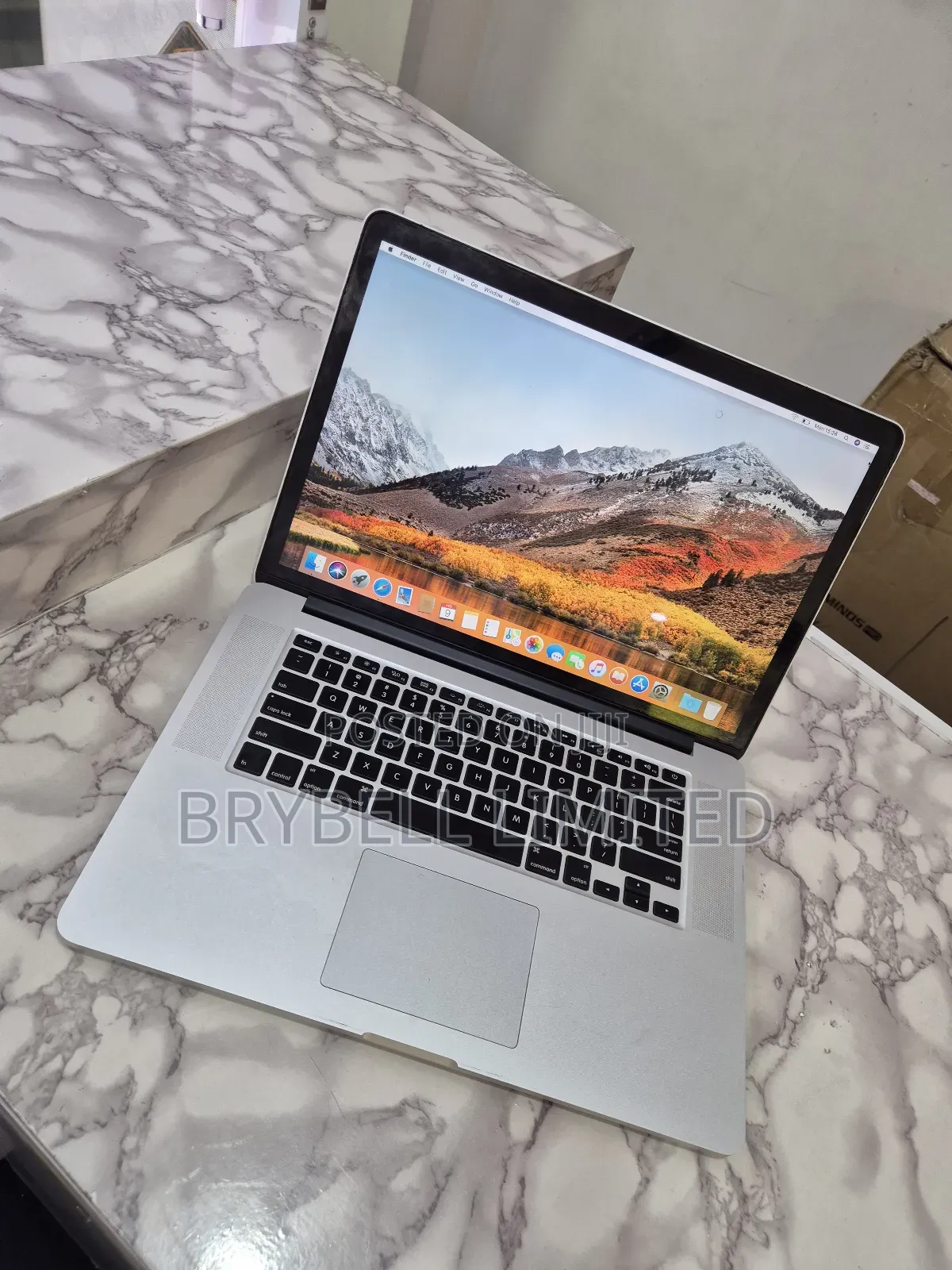 Laptop Apple MacBook Pro 2015 16GB Intel Core I7 SSD 512GB